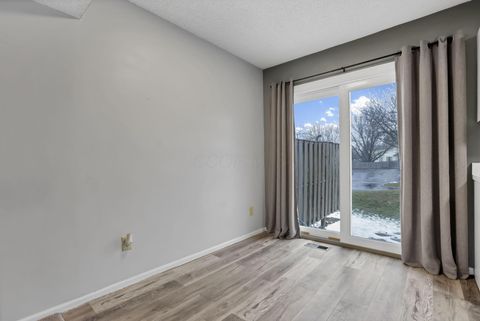 Tiny photo for 5082 Springdale Boulevard 31E #31E, Hilliard, OH 43026 (MLS # 226005958)