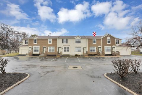 Tiny photo for 5082 Springdale Boulevard 31E #31E, Hilliard, OH 43026 (MLS # 226005958)