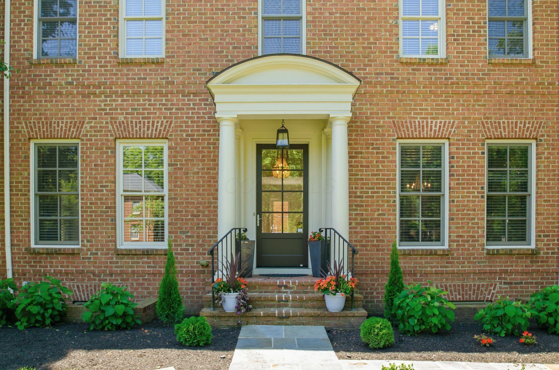 7747 Sutton Place