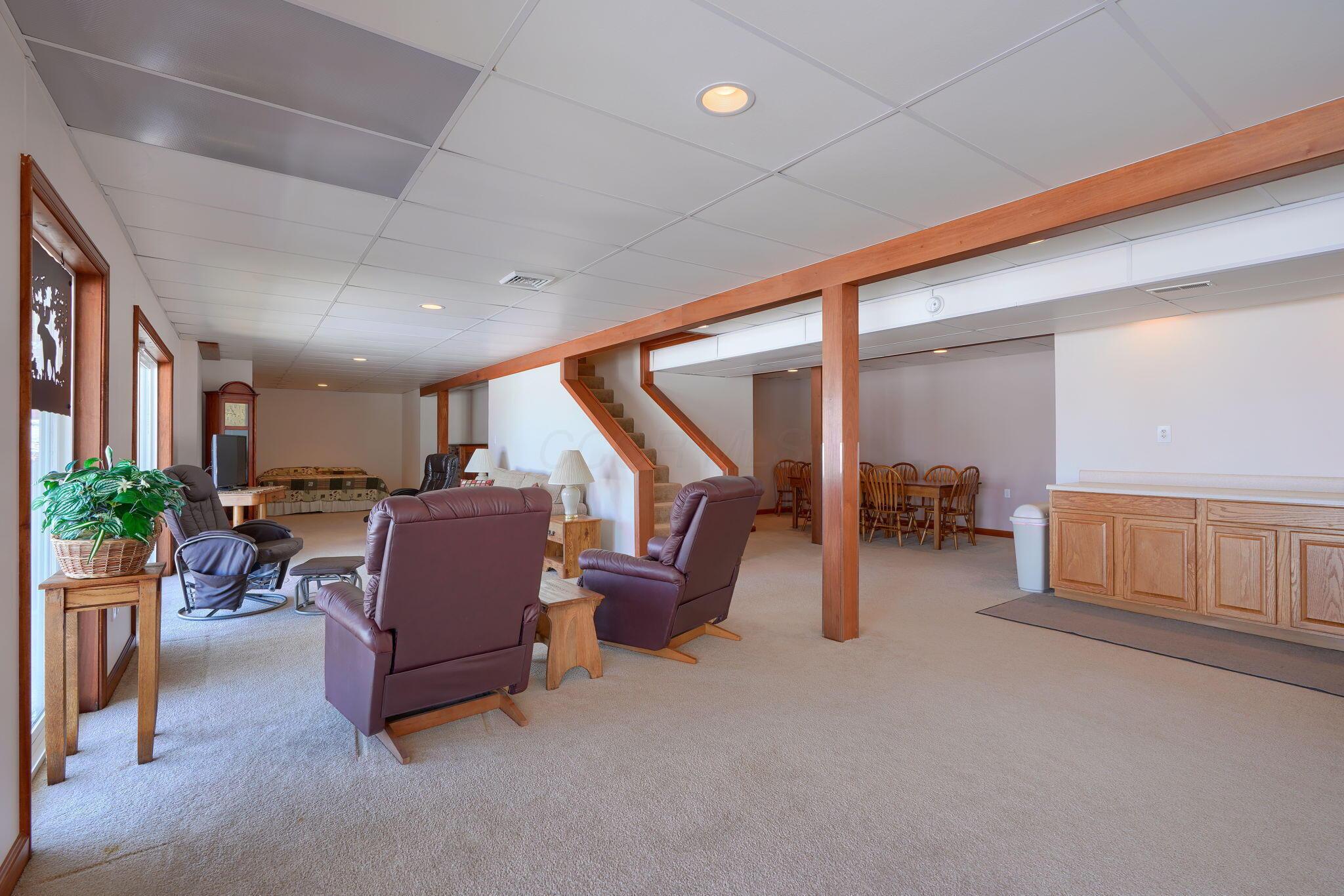 4270 Winchester Southern Road, Circleville, Ohio image 32