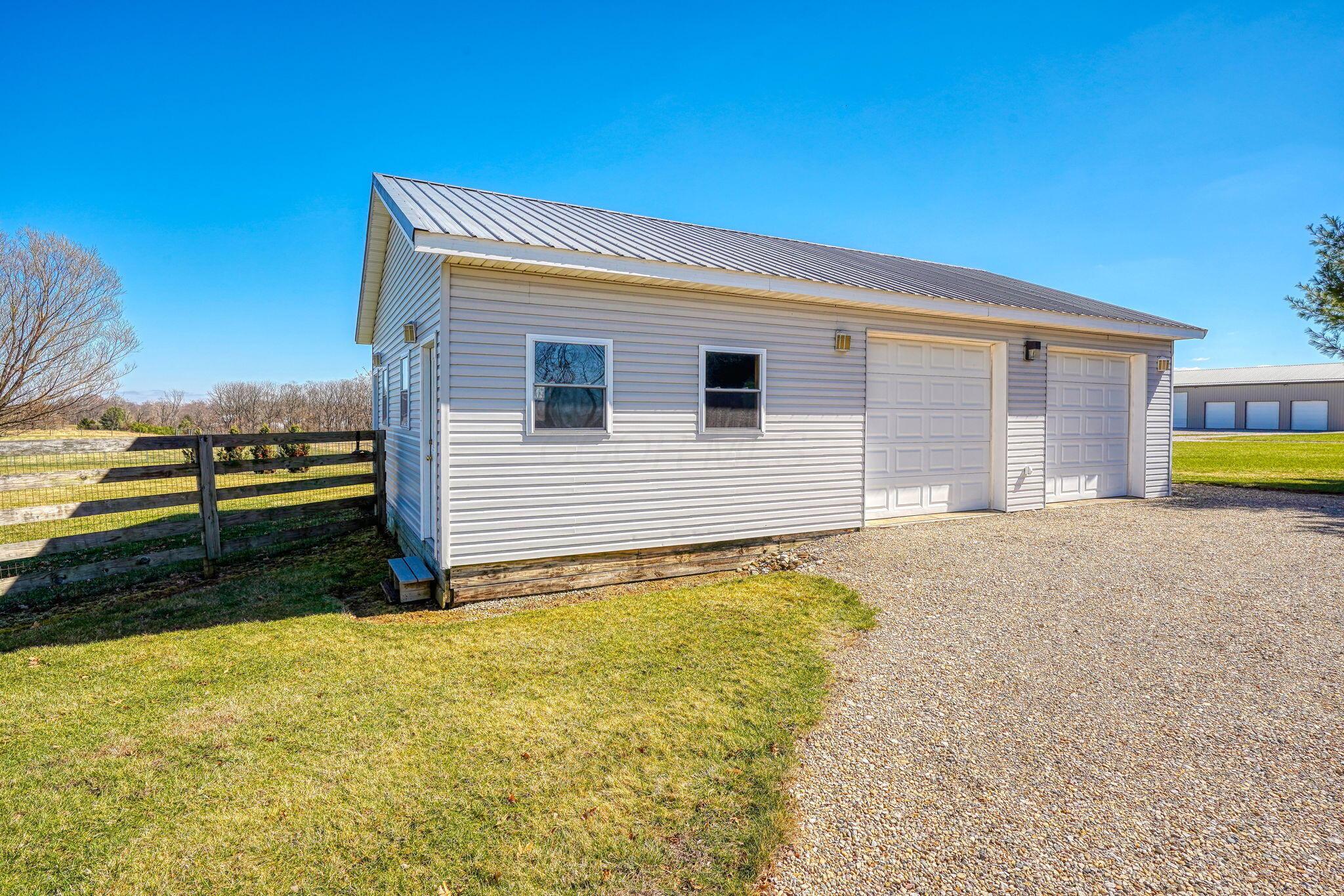 4270 Winchester Southern Road, Circleville, Ohio image 7