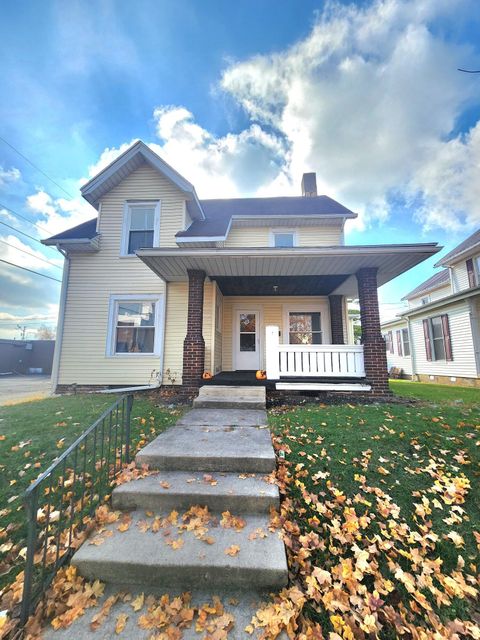 Photo of 119 N Hinde Street, Washington Court House, OH 43160 (MLS # 225043943)