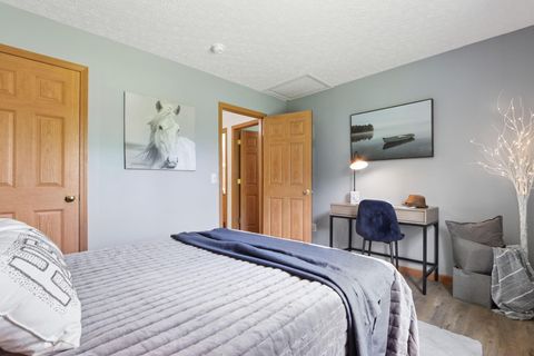 Tiny photo for 4170 Nafzger Drive, Columbus, OH 43230 (MLS # 226025529)