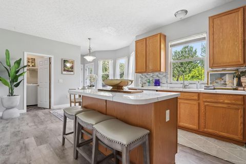 Tiny photo for 4170 Nafzger Drive, Columbus, OH 43230 (MLS # 226025529)