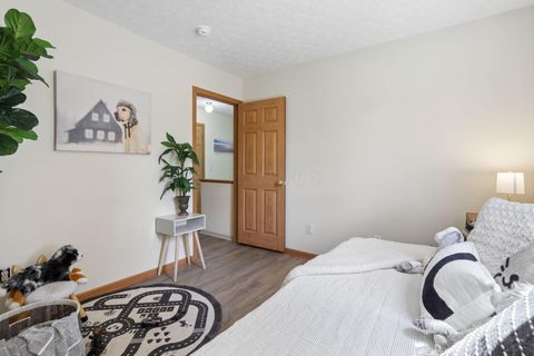 Tiny photo for 4170 Nafzger Drive, Columbus, OH 43230 (MLS # 226025529)