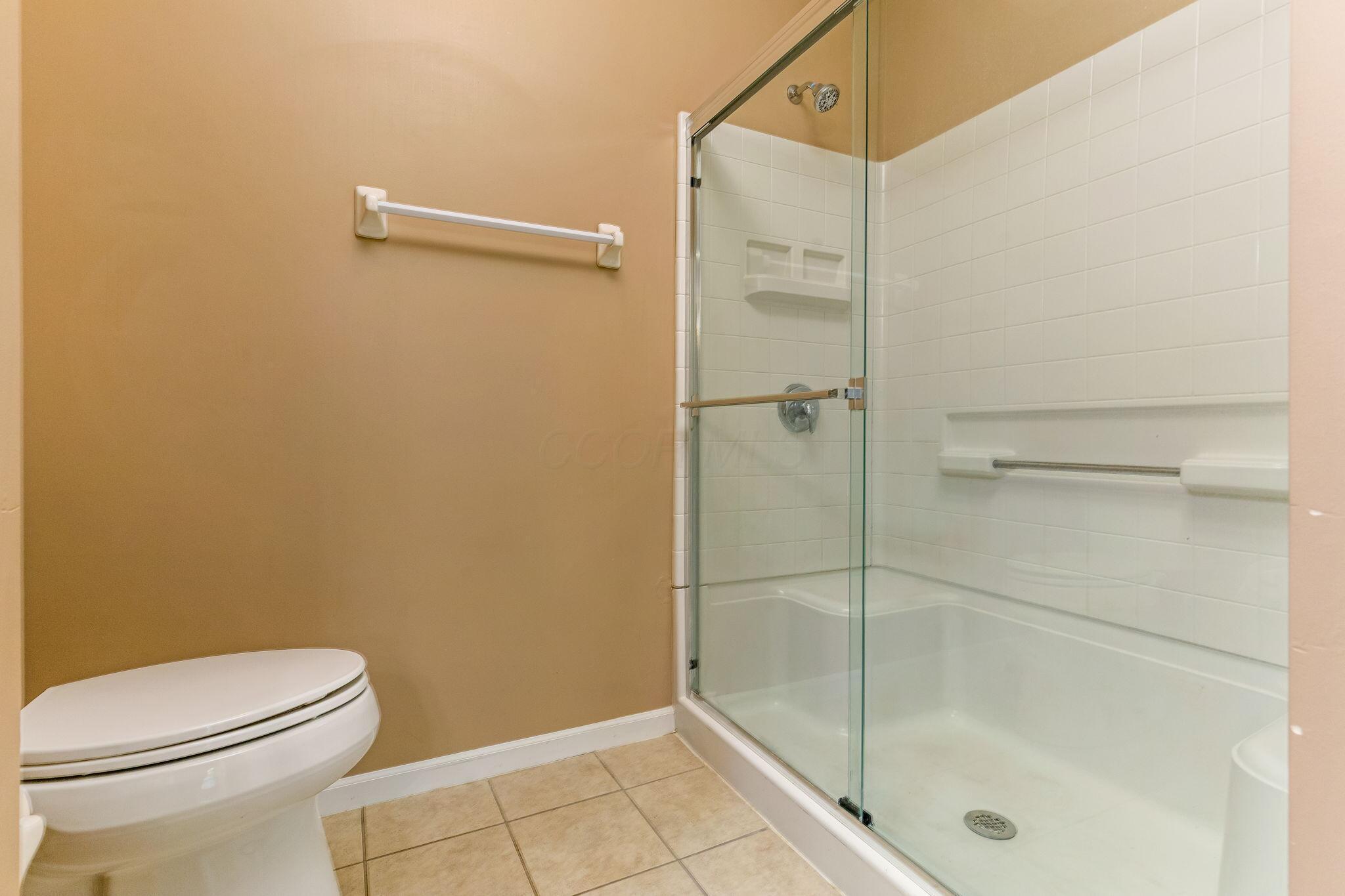 112 Alexander Lawrence Drive, Pickerington, Ohio image 25