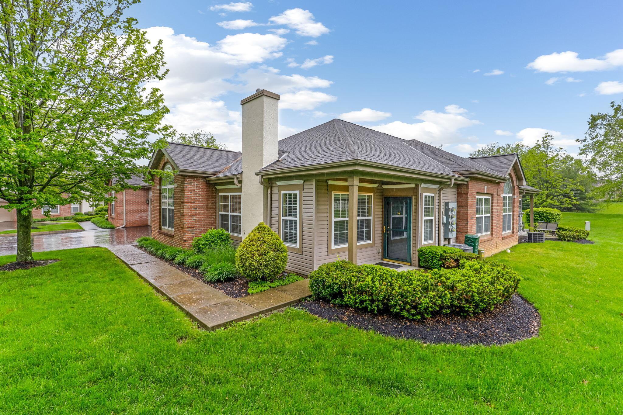 112 Alexander Lawrence Drive, Pickerington, Ohio image 1