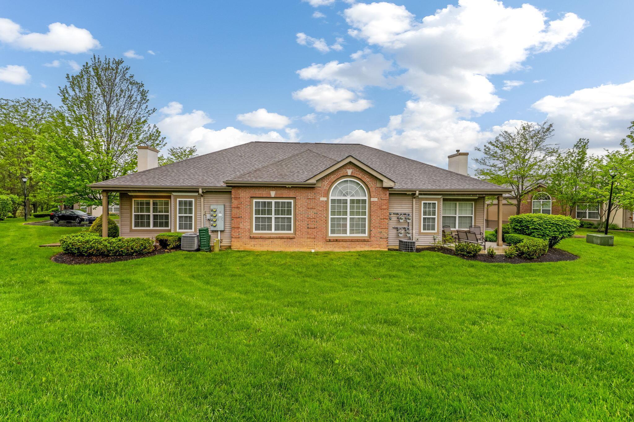 112 Alexander Lawrence Drive, Pickerington, Ohio image 2