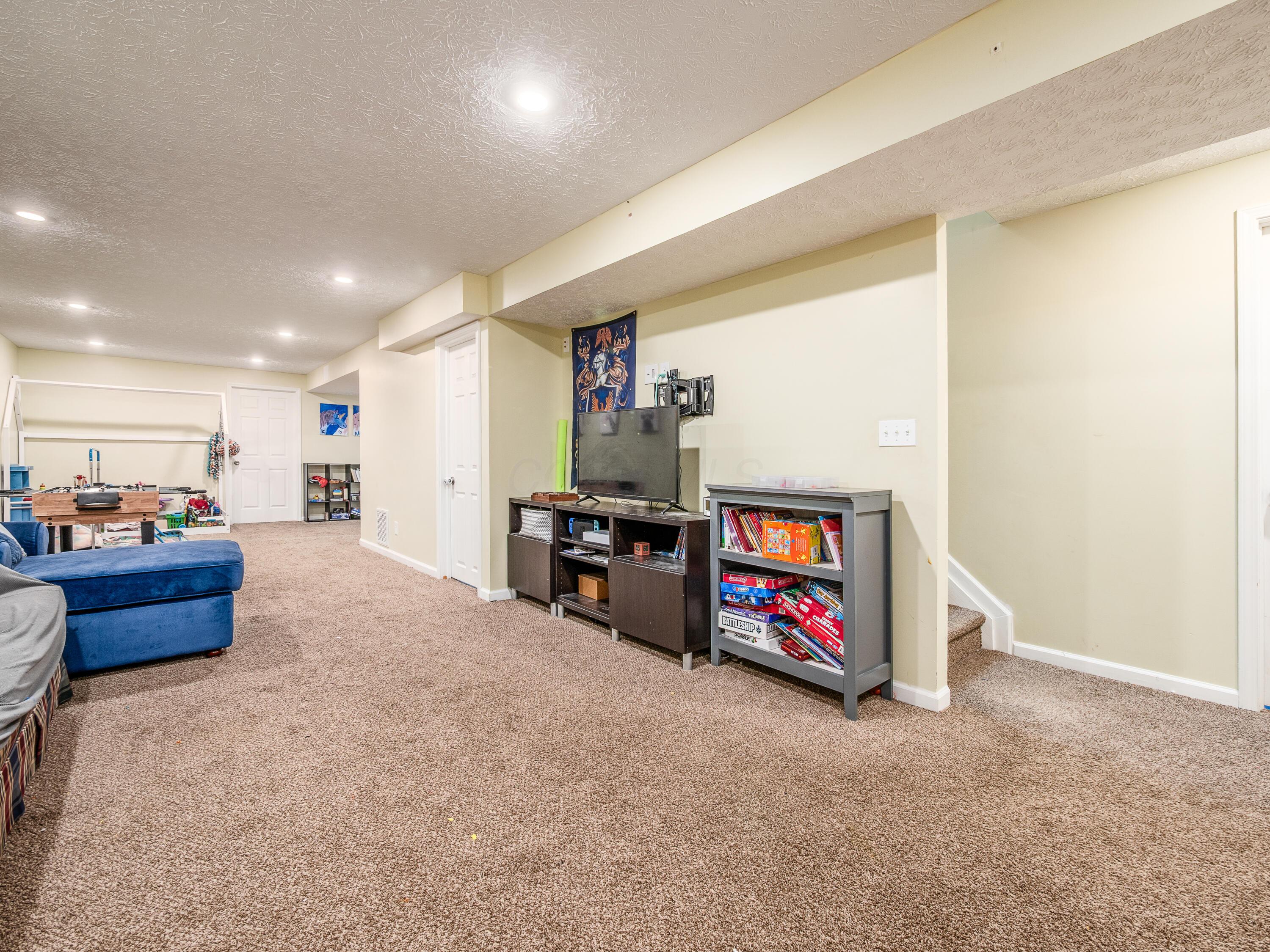 8550 Somerset Road, Thornville, Ohio image 25