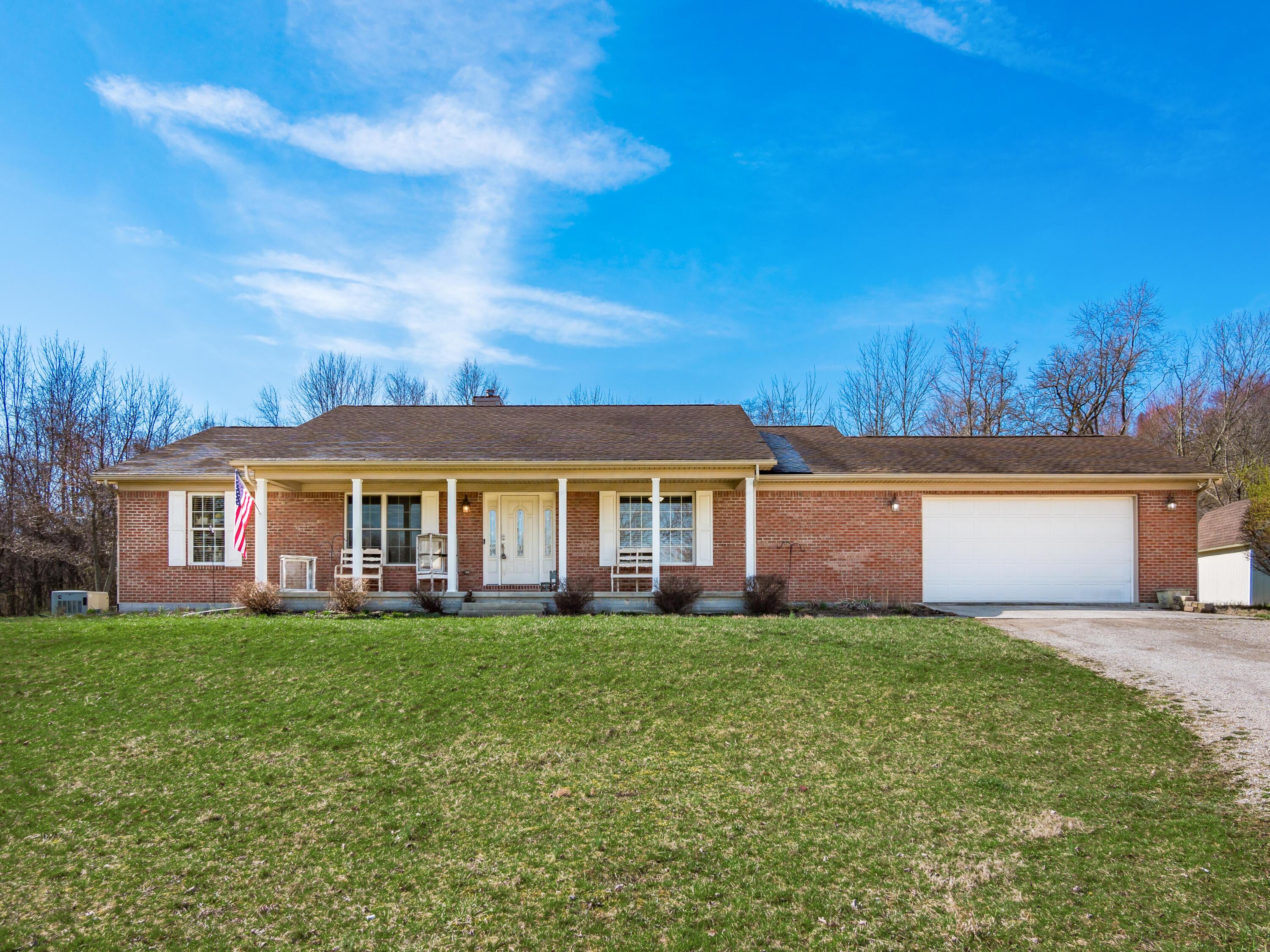8550 Somerset Road, Thornville, Ohio image 3