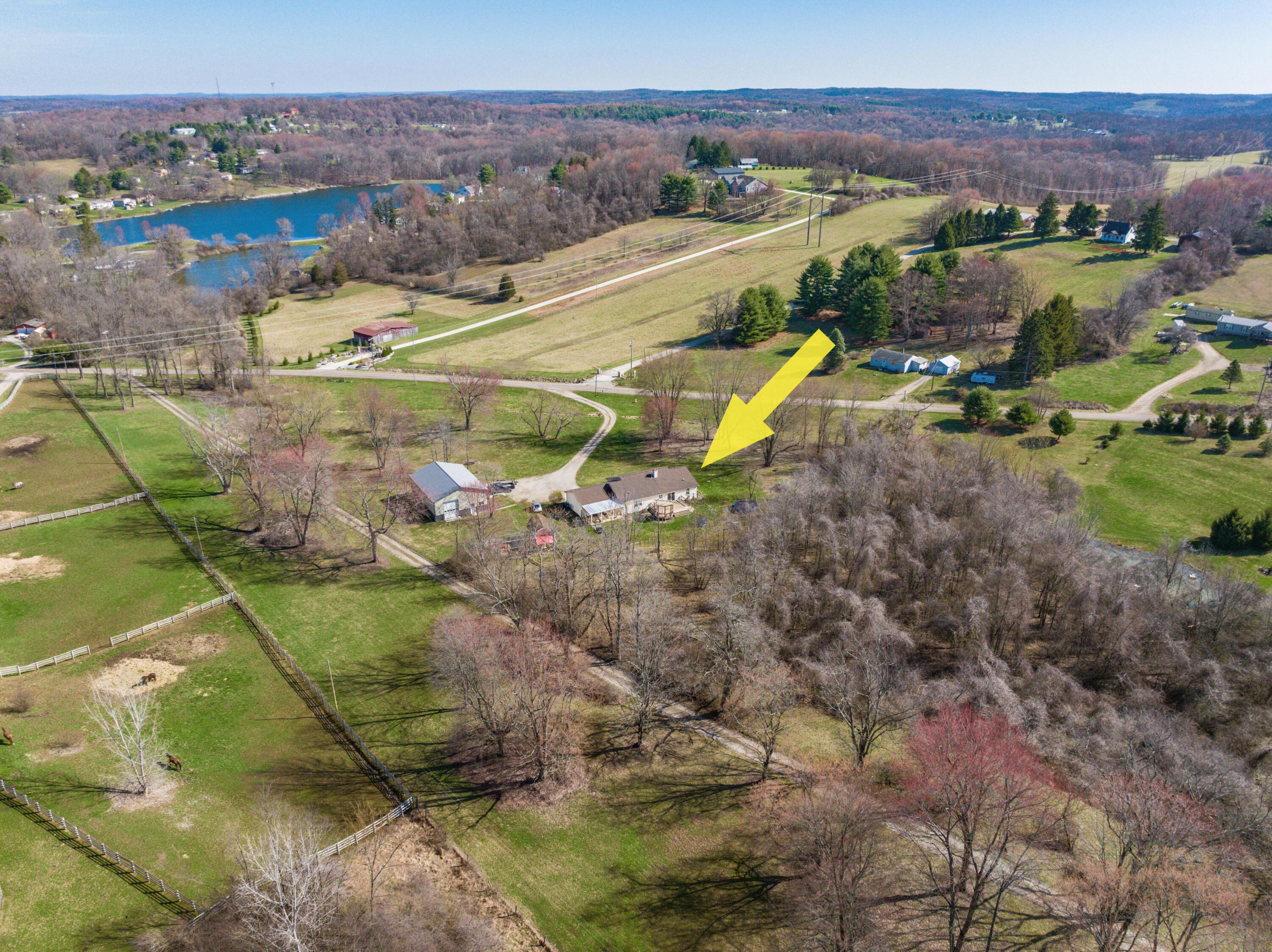 8550 Somerset Road, Thornville, Ohio image 40