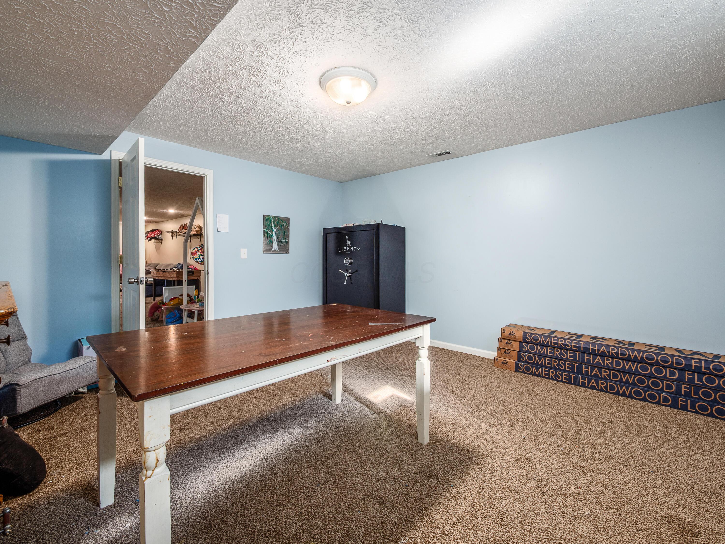 8550 Somerset Road, Thornville, Ohio image 32