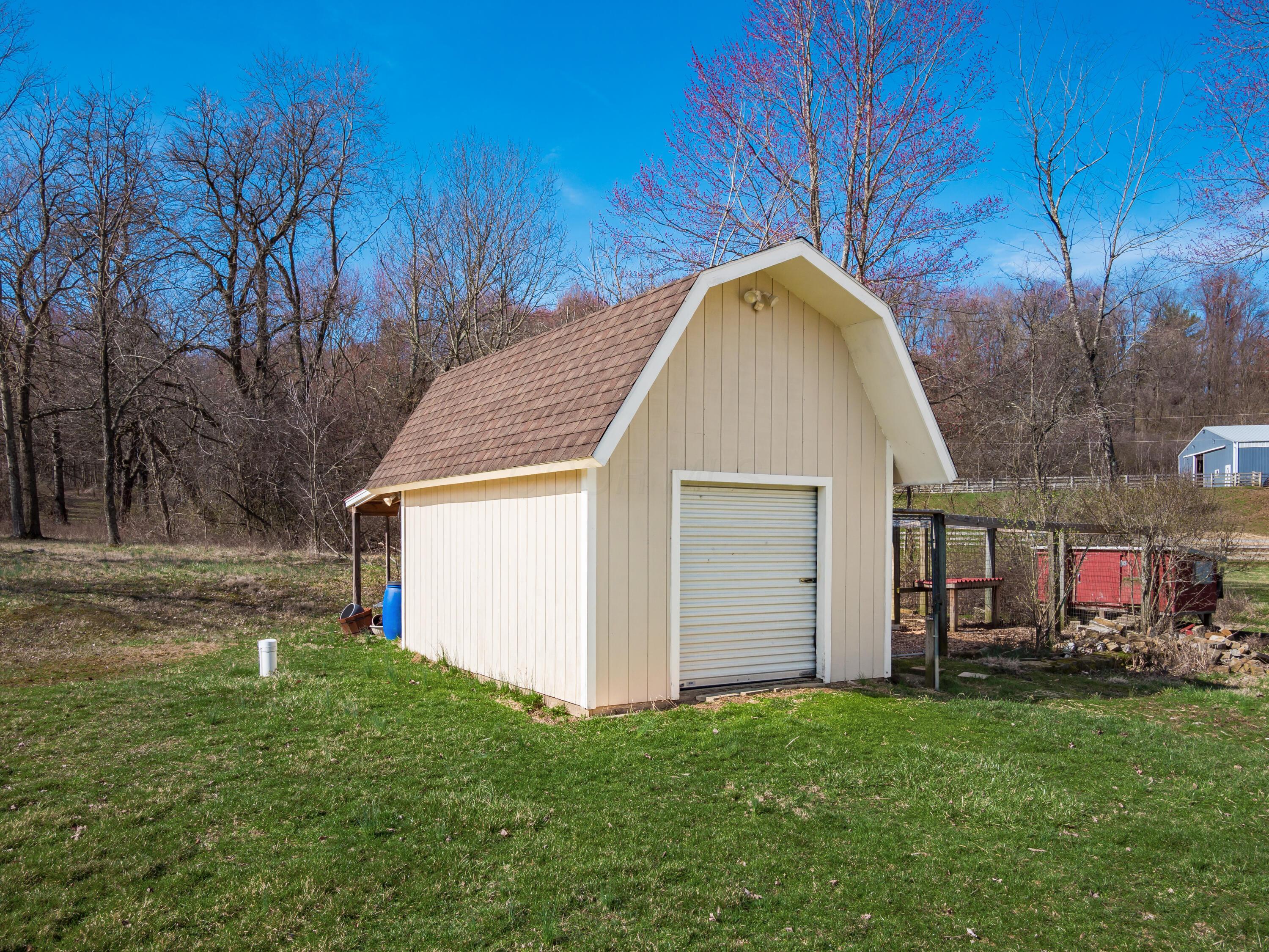 8550 Somerset Road, Thornville, Ohio image 35