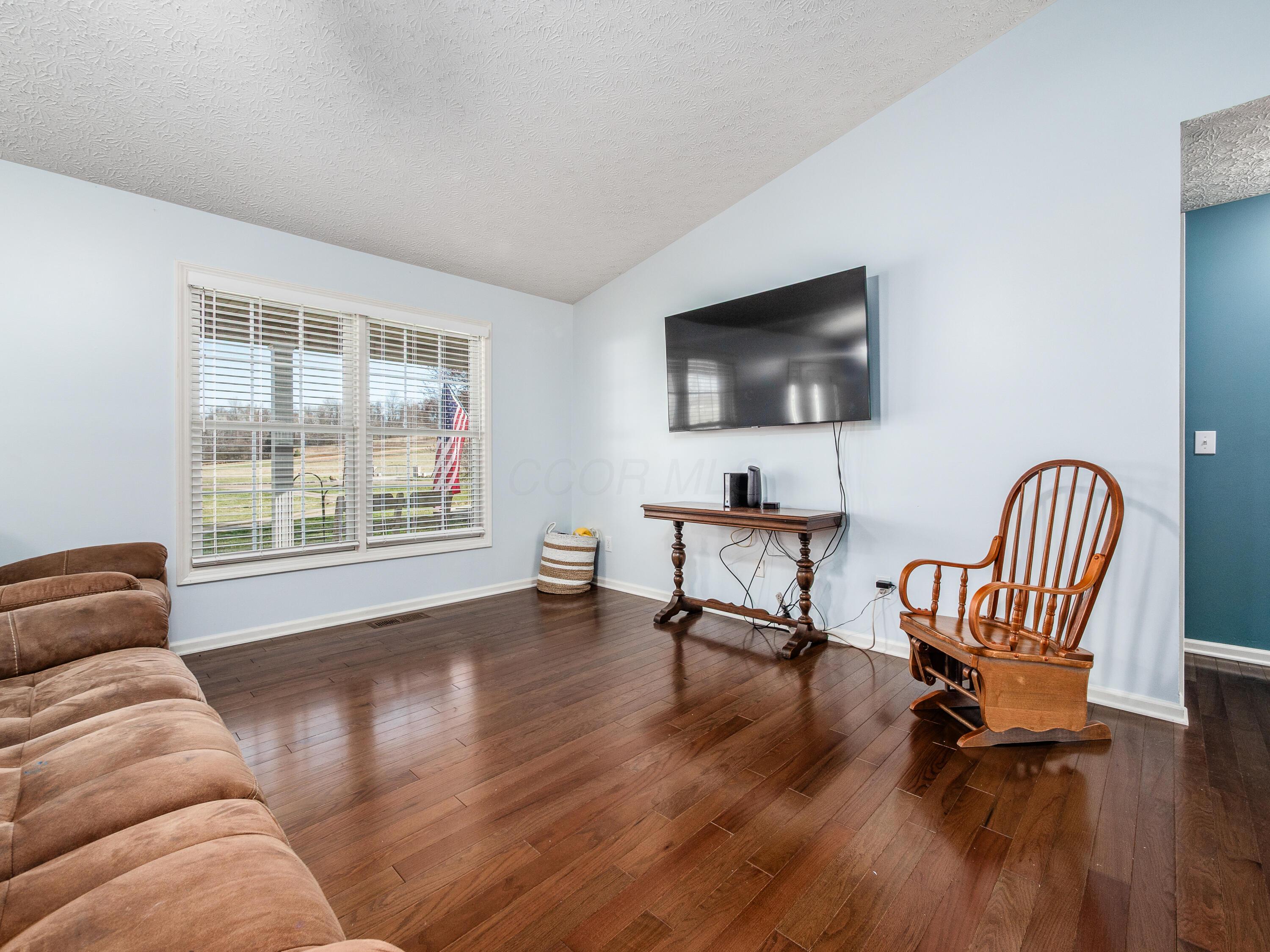 8550 Somerset Road, Thornville, Ohio image 6