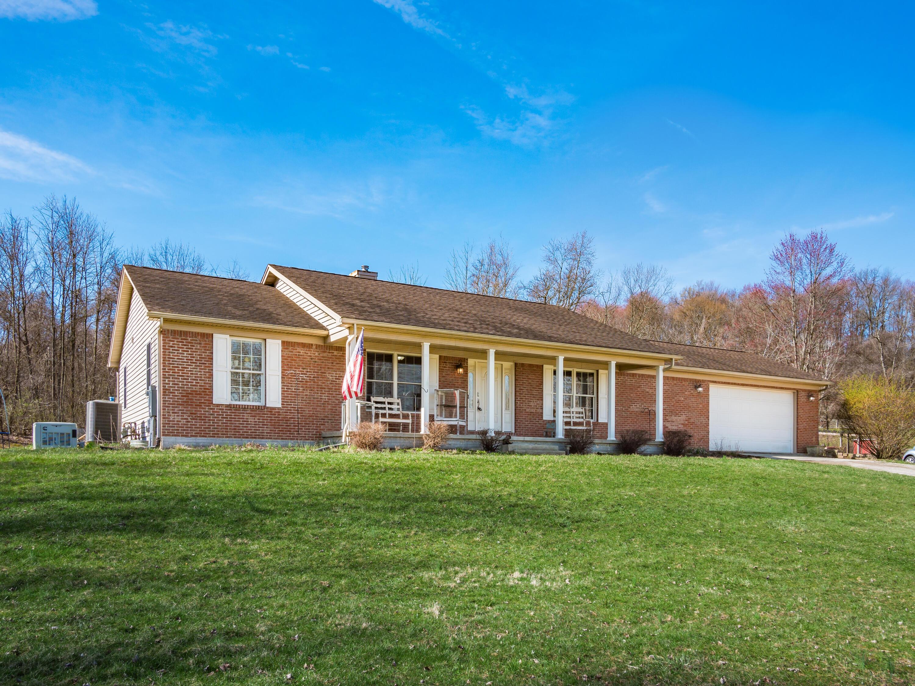 8550 Somerset Road, Thornville, Ohio image 1
