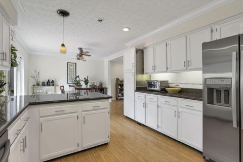 Photo of 1015 Highland Street, Columbus, OH 43201 (MLS # 225031083)