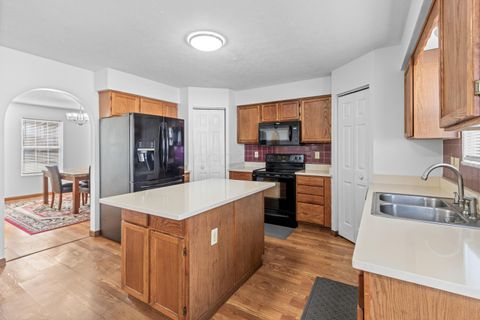 Tiny photo for 2912 Ironstone Drive, Columbus, OH 43231 (MLS # 226005465)