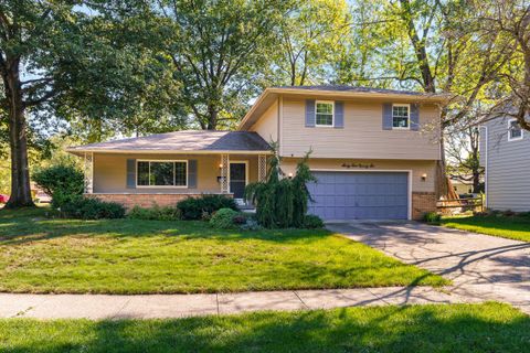 Photo of 6496 Hearthstone Avenue, Columbus, OH 43229 (MLS # 225038372)