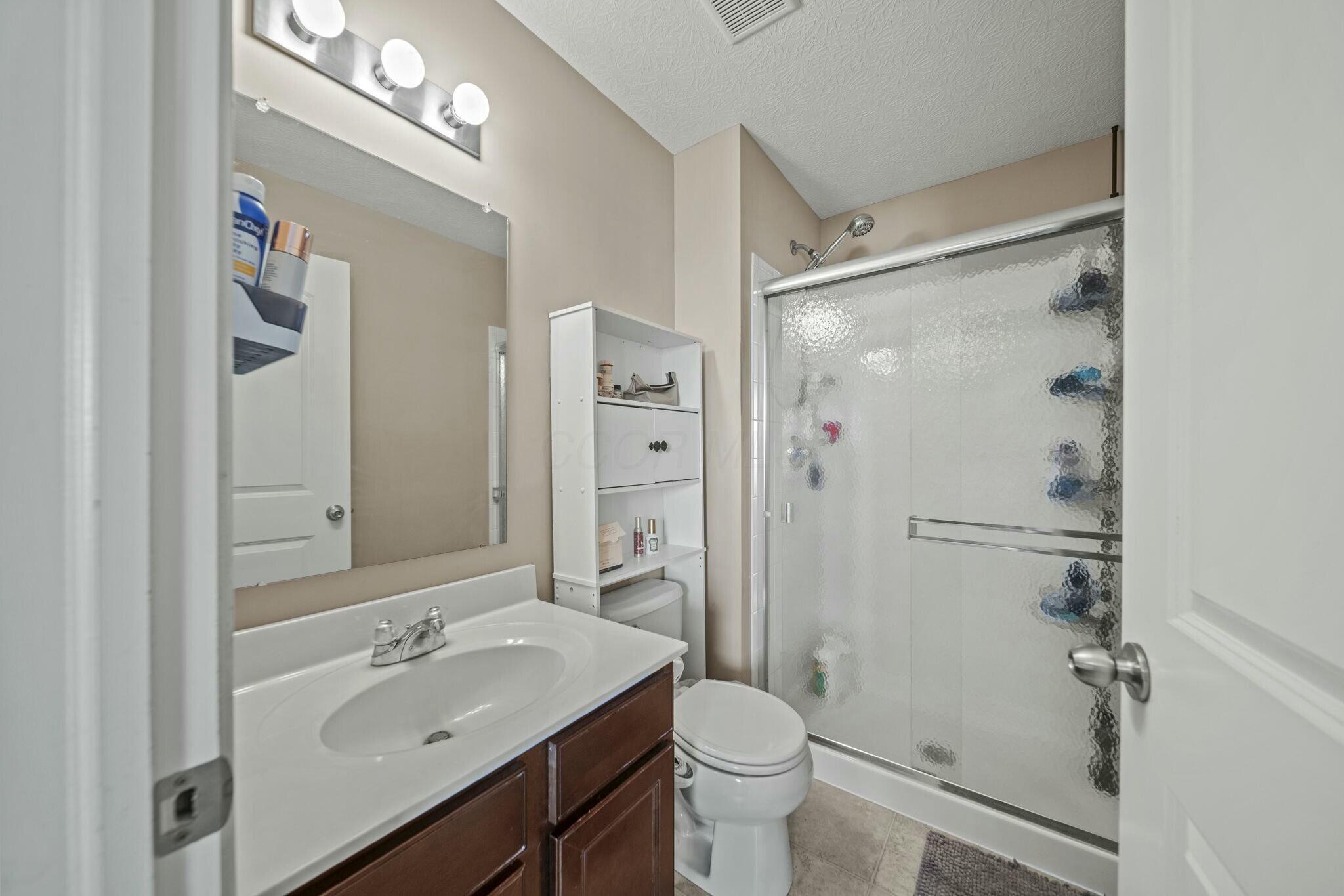3923 Snowcreek Drive, Grove City, Ohio image 23