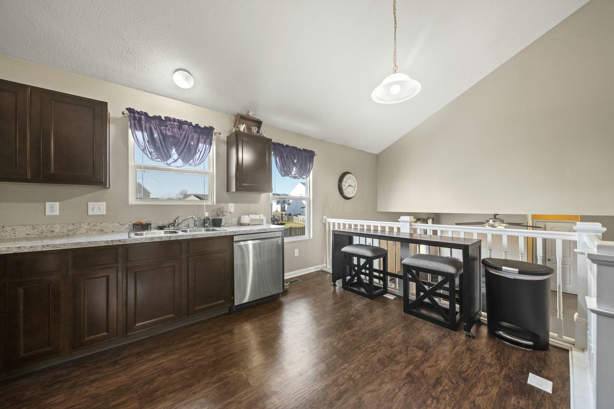 3923 Snowcreek Drive, Grove City, Ohio image 14