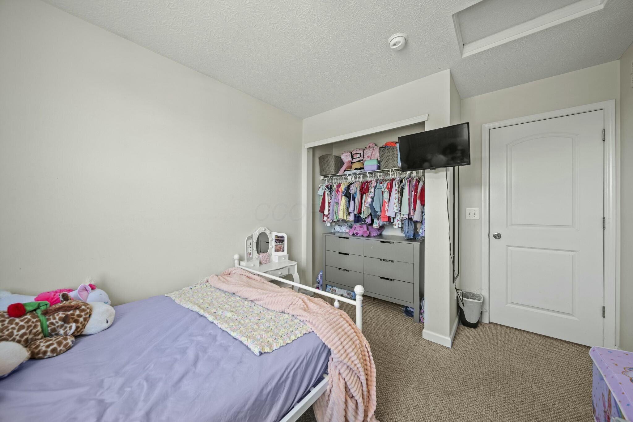 3923 Snowcreek Drive, Grove City, Ohio image 24