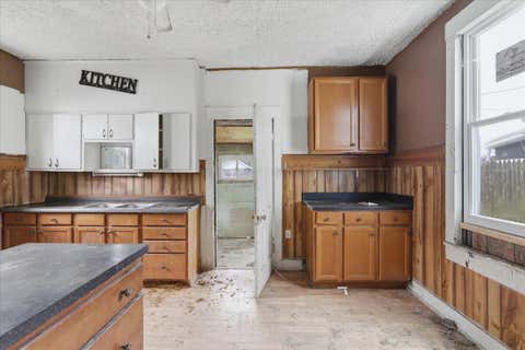 Tiny photo for 1322 Linden Avenue, Springfield, OH 45505 (MLS # 226031430)