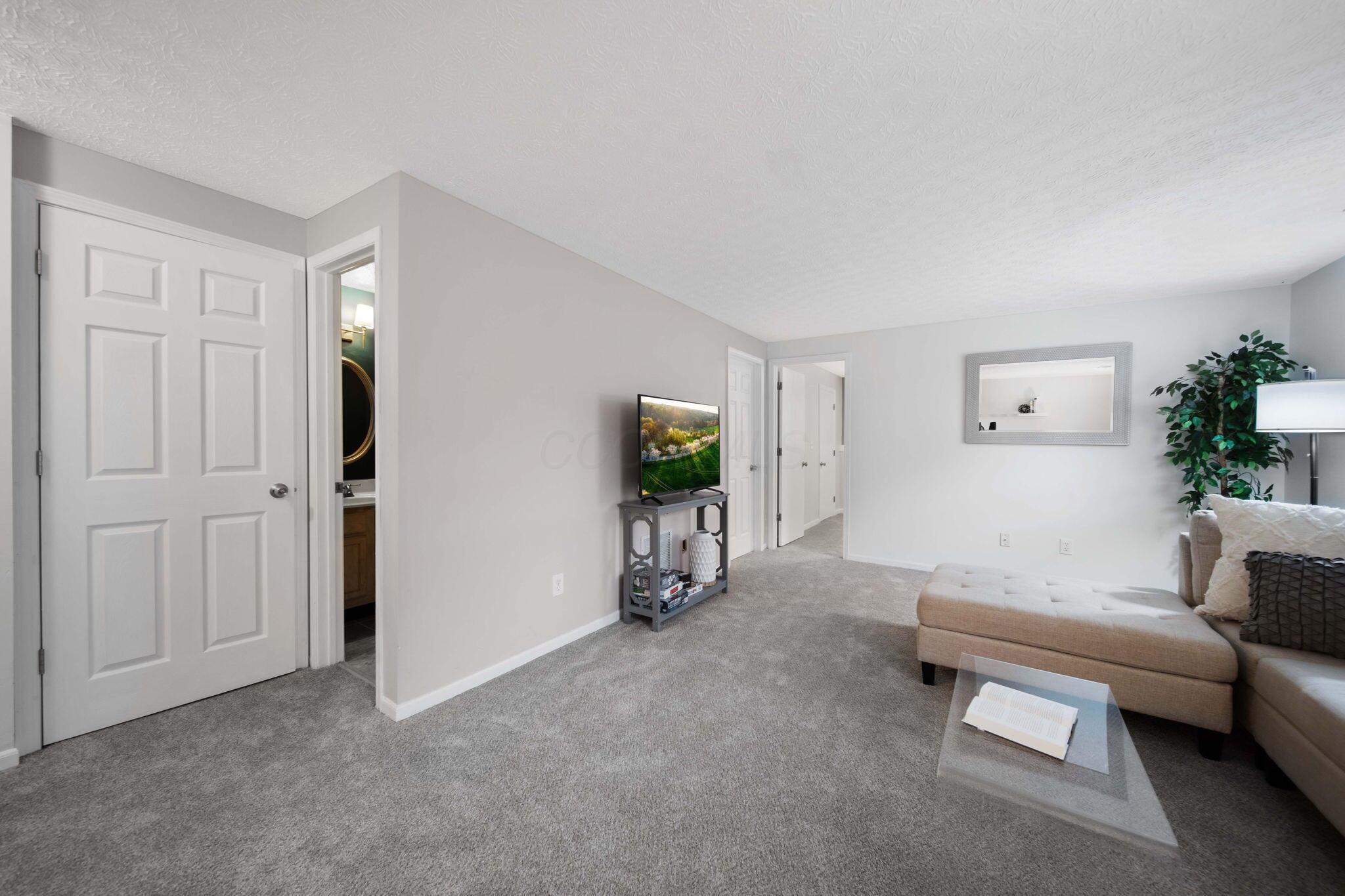 2725 Westrock Drive, Hilliard, Ohio image 49
