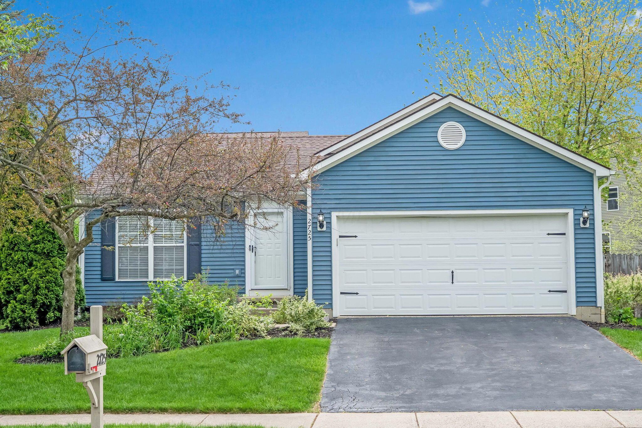 2725 Westrock Drive, Hilliard, Ohio image 2