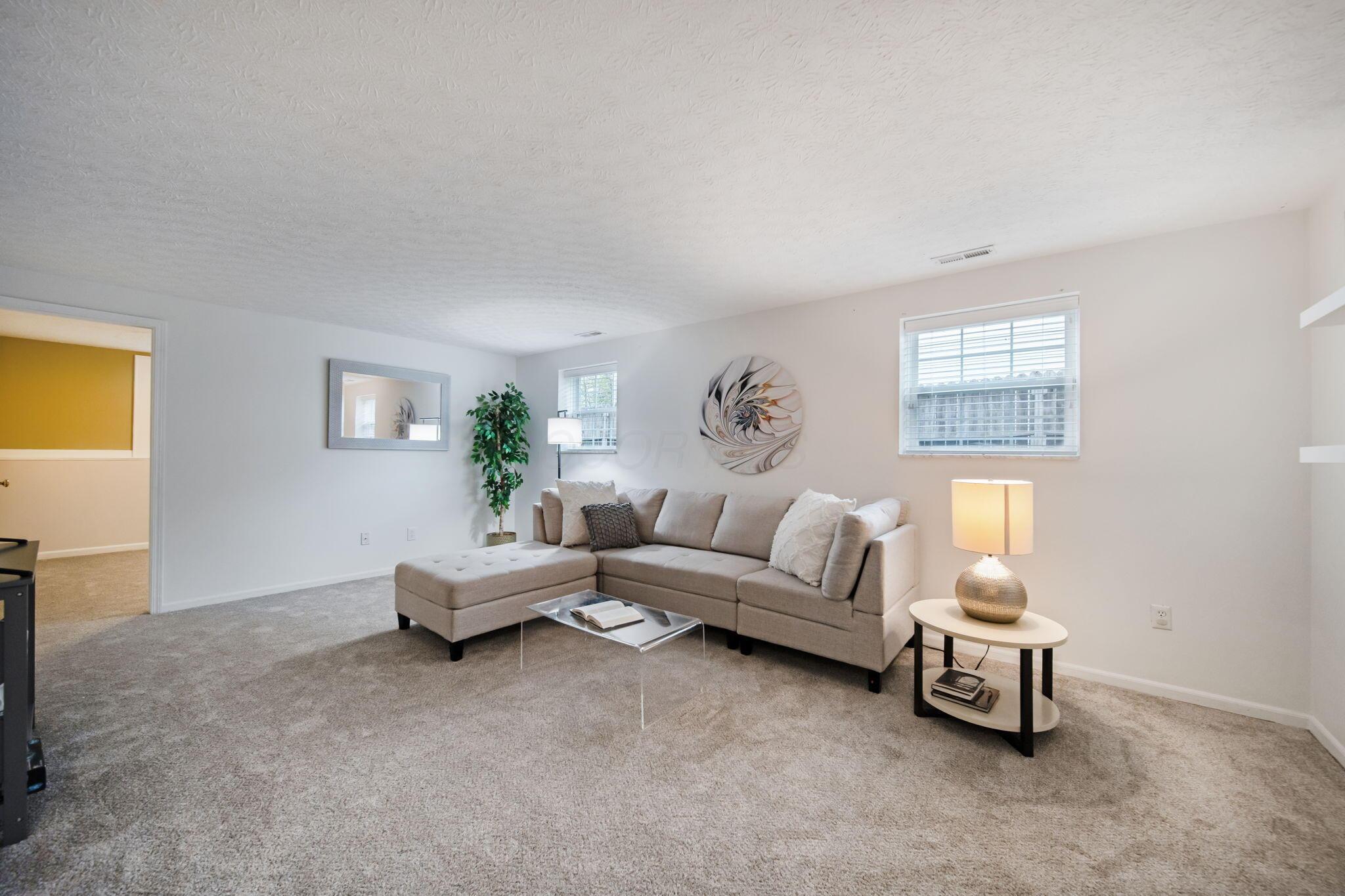2725 Westrock Drive, Hilliard, Ohio image 43