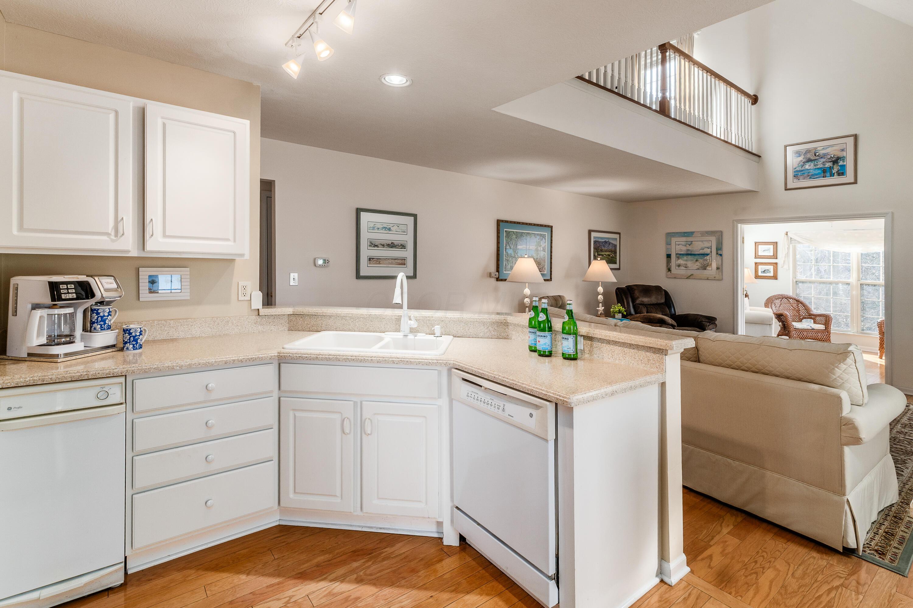 557 Village Green Loop, Westerville, Ohio image 18