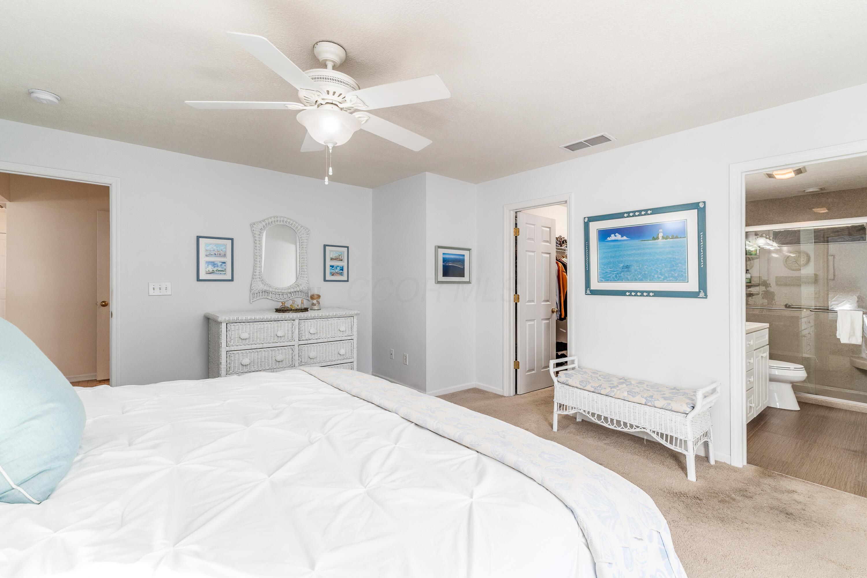 557 Village Green Loop, Westerville, Ohio image 32