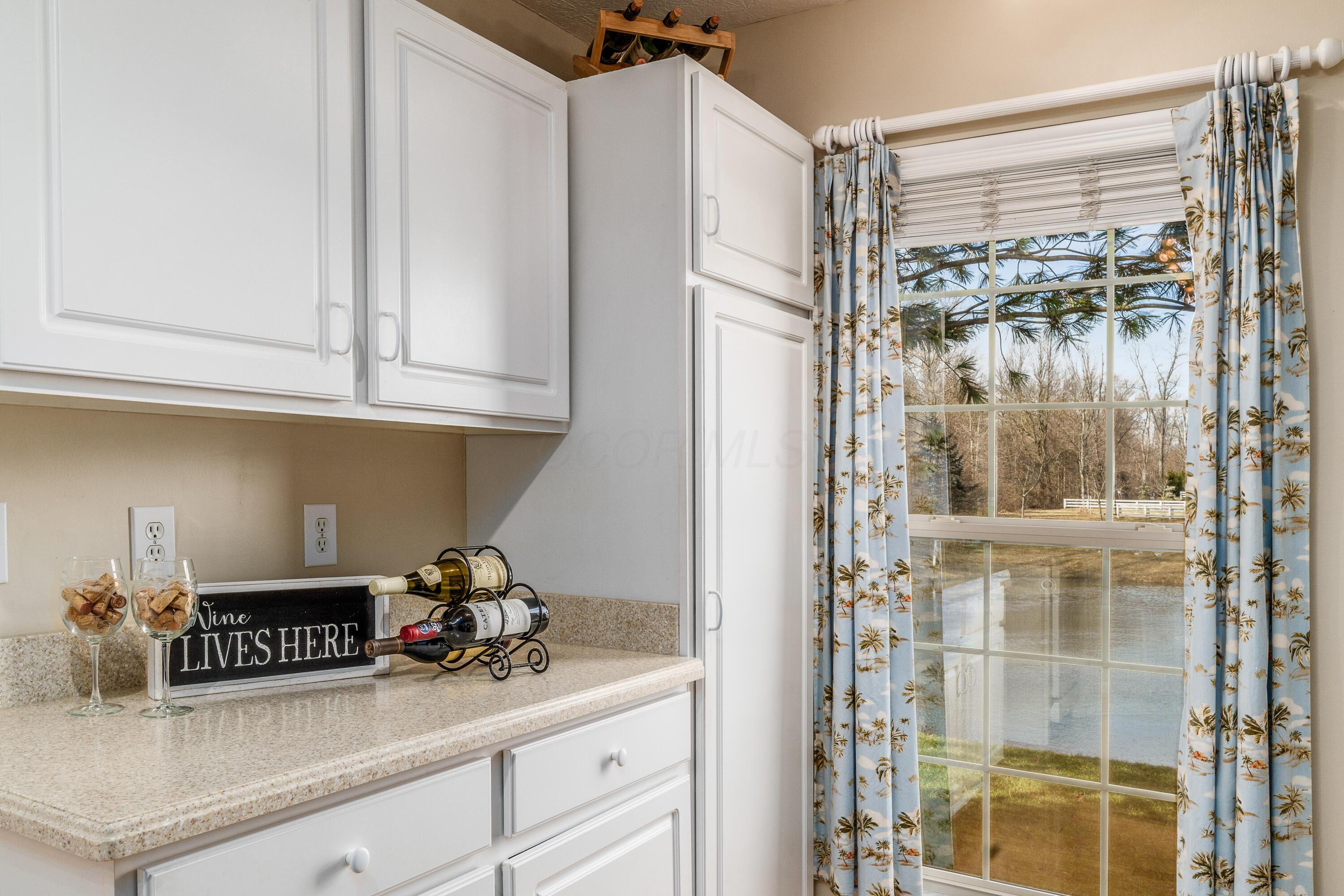 557 Village Green Loop, Westerville, Ohio image 15