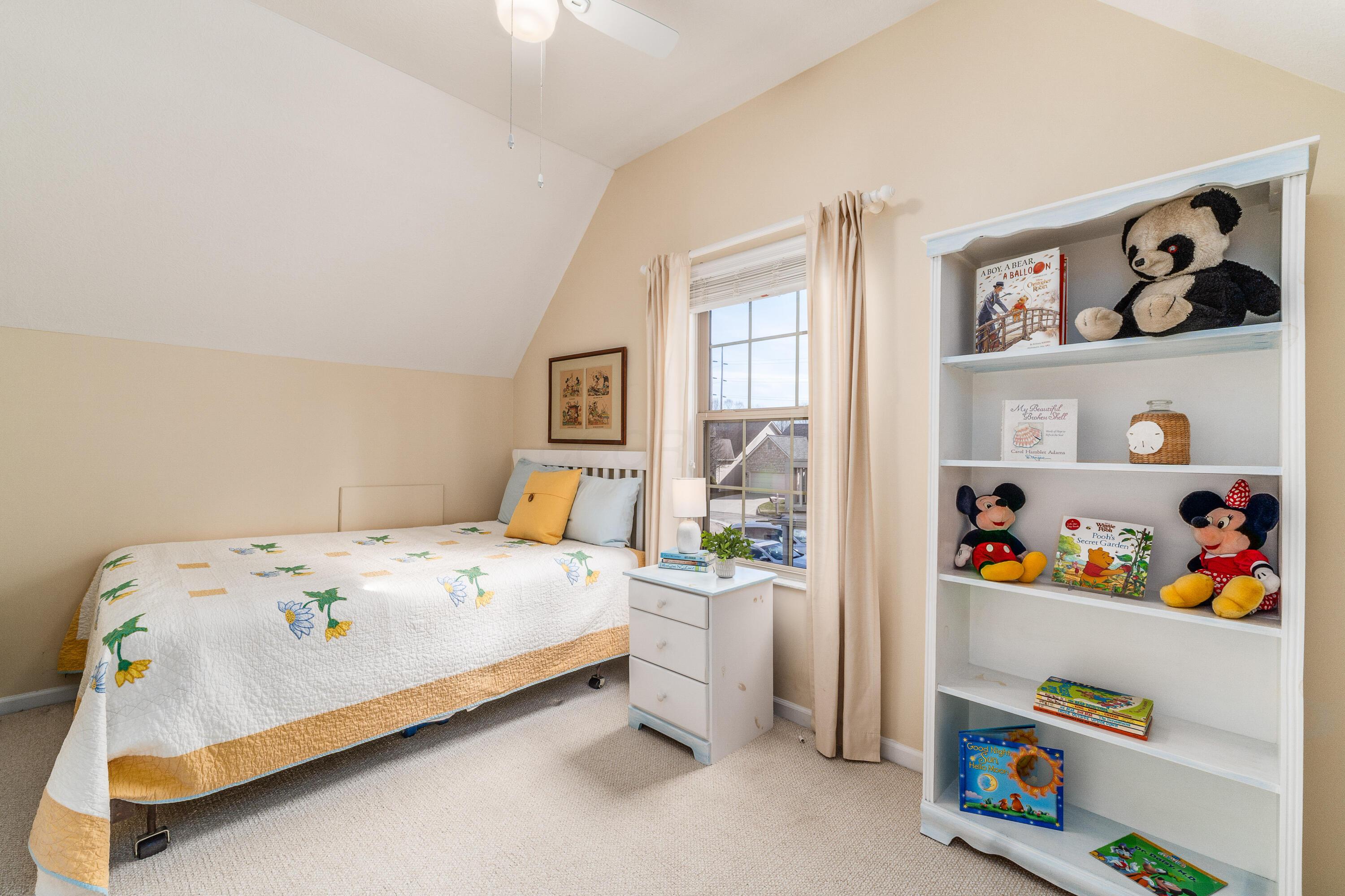 557 Village Green Loop, Westerville, Ohio image 49