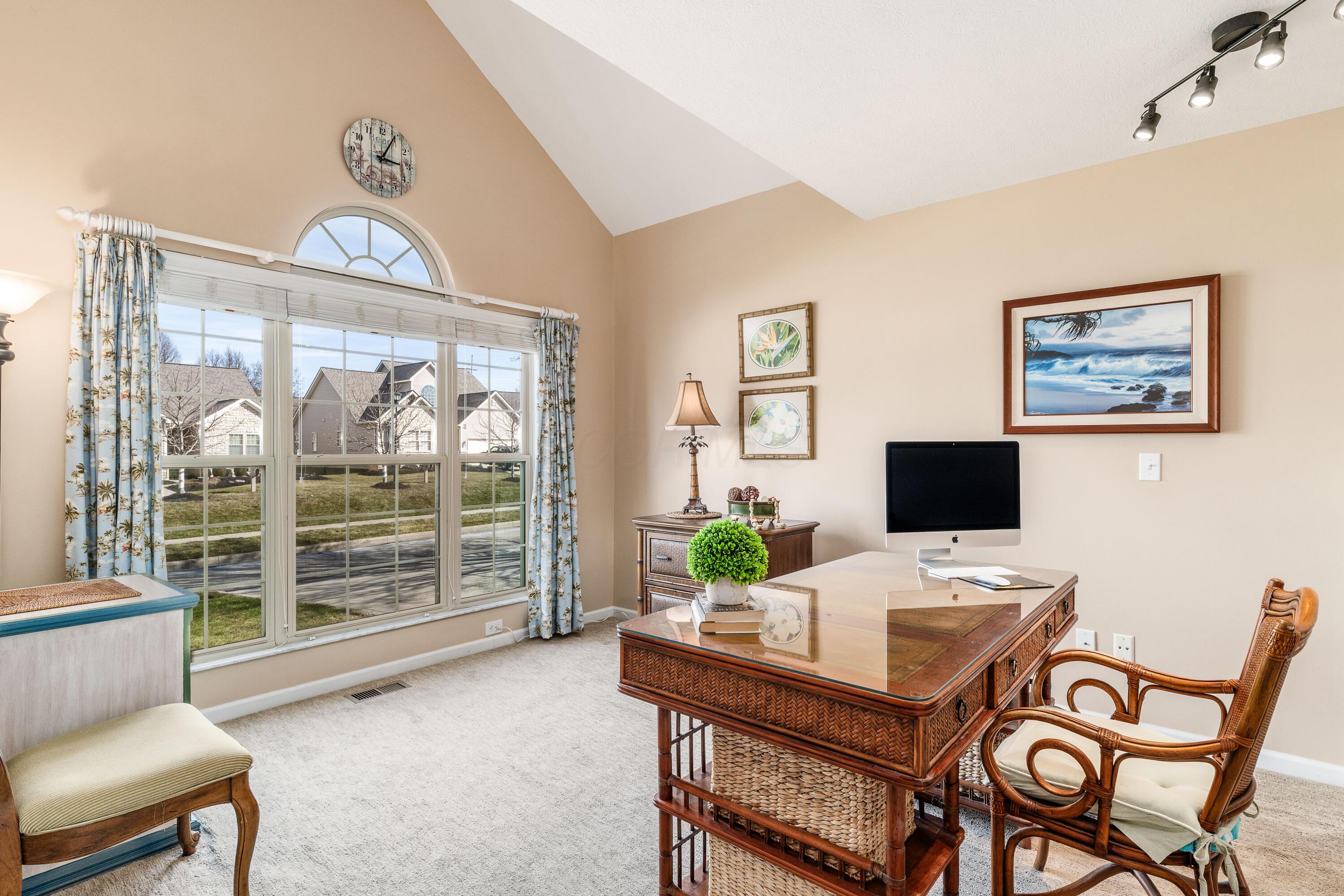 557 Village Green Loop, Westerville, Ohio image 8
