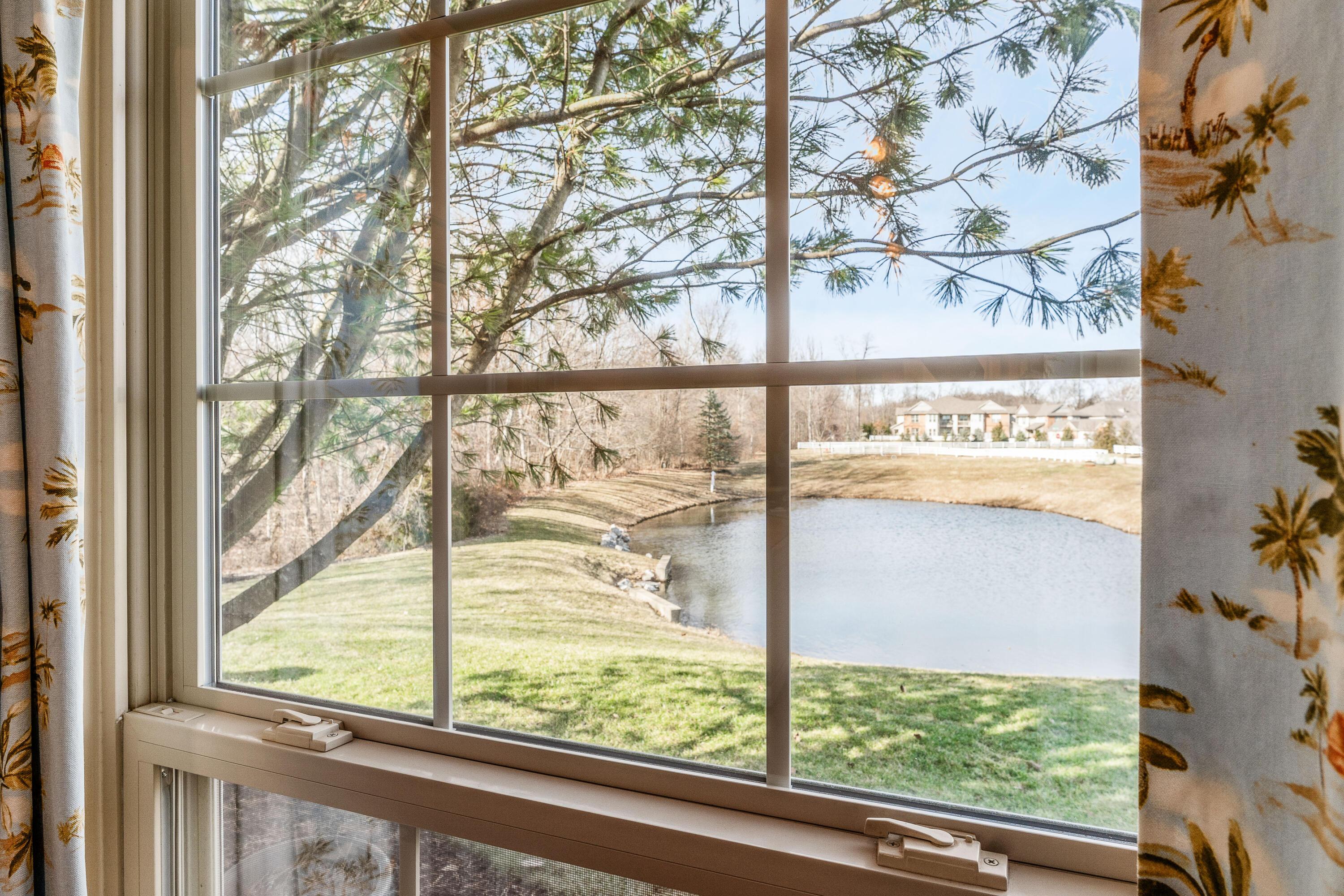 557 Village Green Loop, Westerville, Ohio image 16