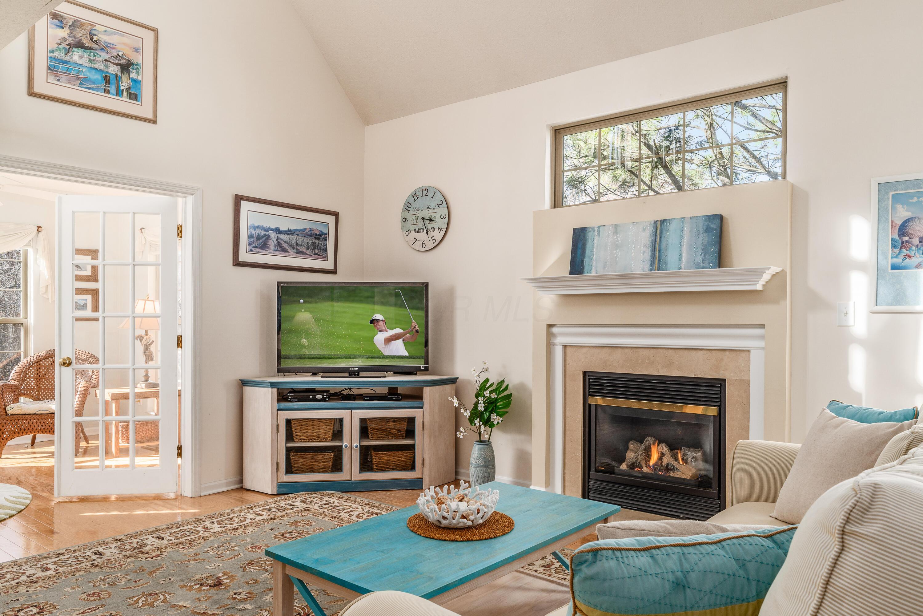 557 Village Green Loop, Westerville, Ohio image 24