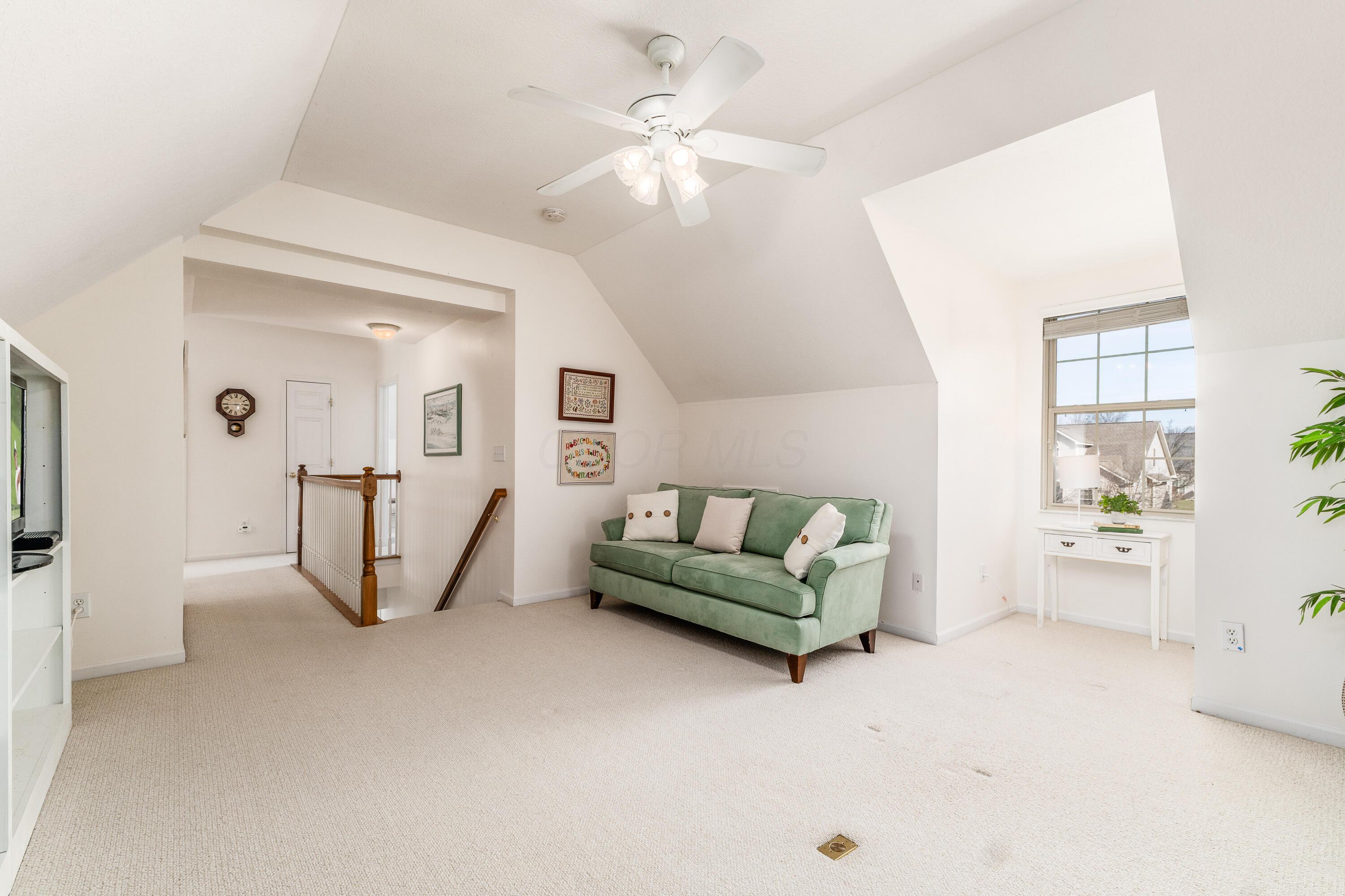 557 Village Green Loop, Westerville, Ohio image 44
