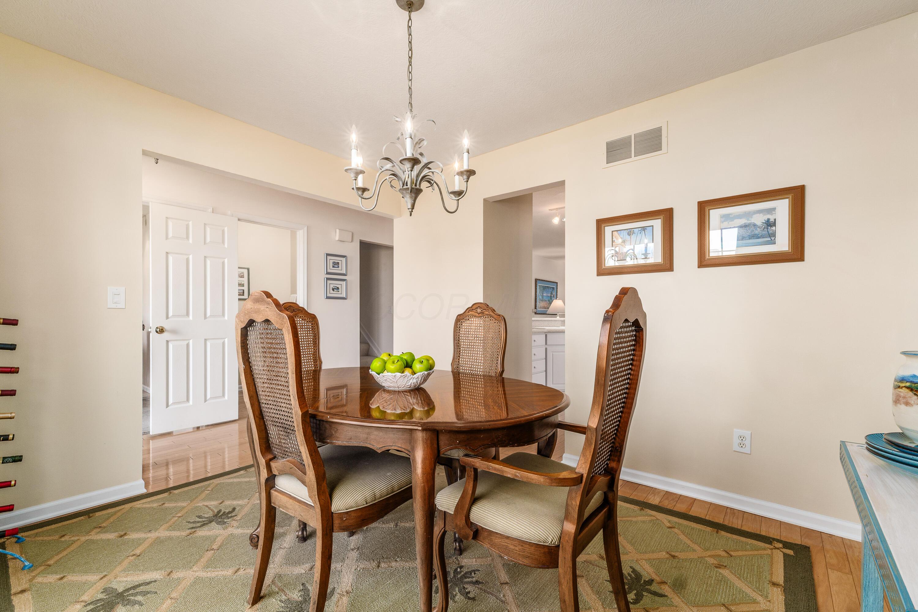 557 Village Green Loop, Westerville, Ohio image 6
