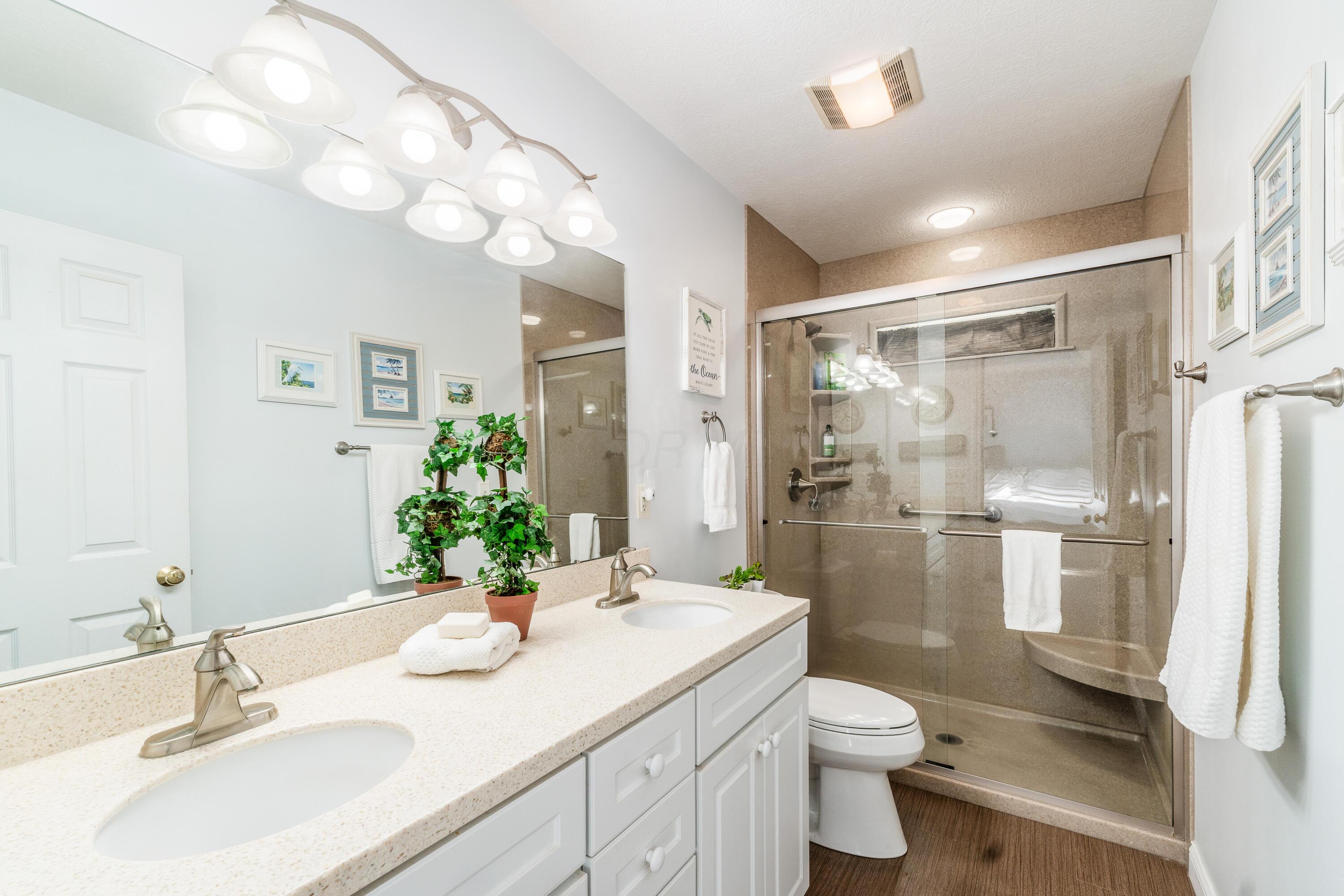 557 Village Green Loop, Westerville, Ohio image 33