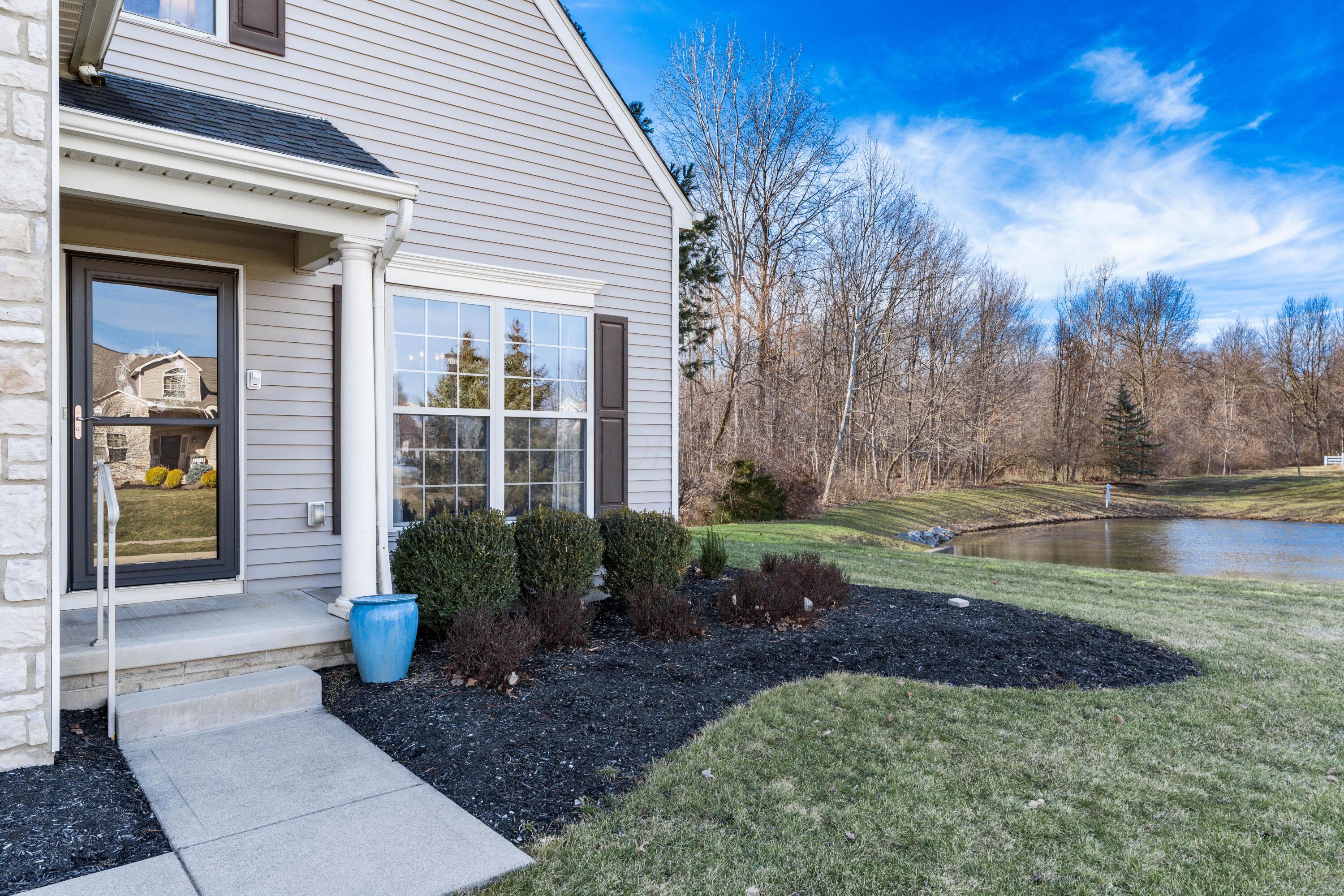 557 Village Green Loop, Westerville, Ohio image 3