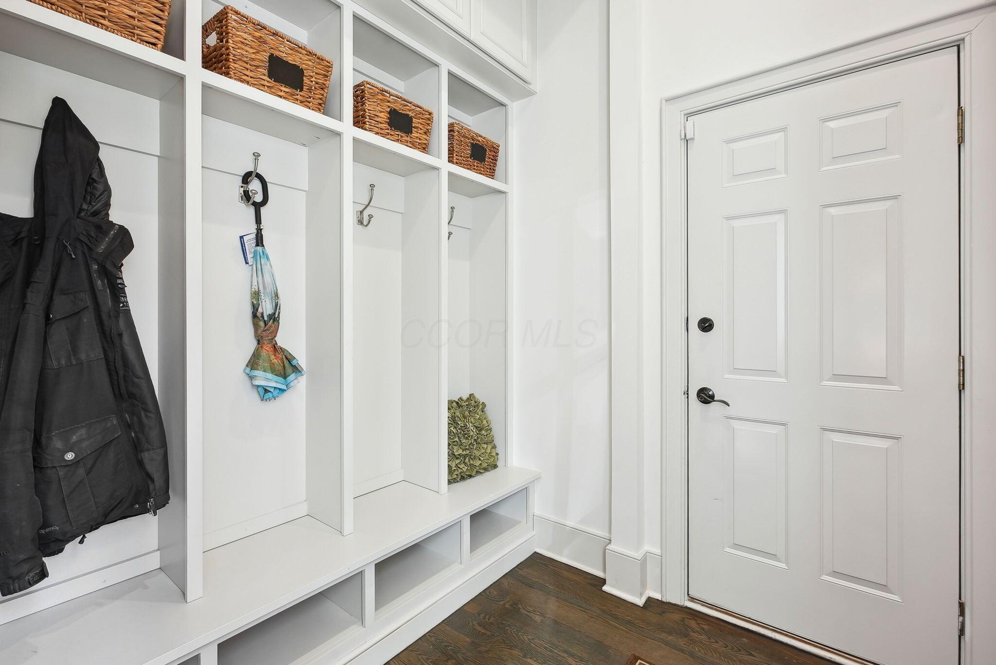 4 Alban Mews, New Albany, Ohio image 11