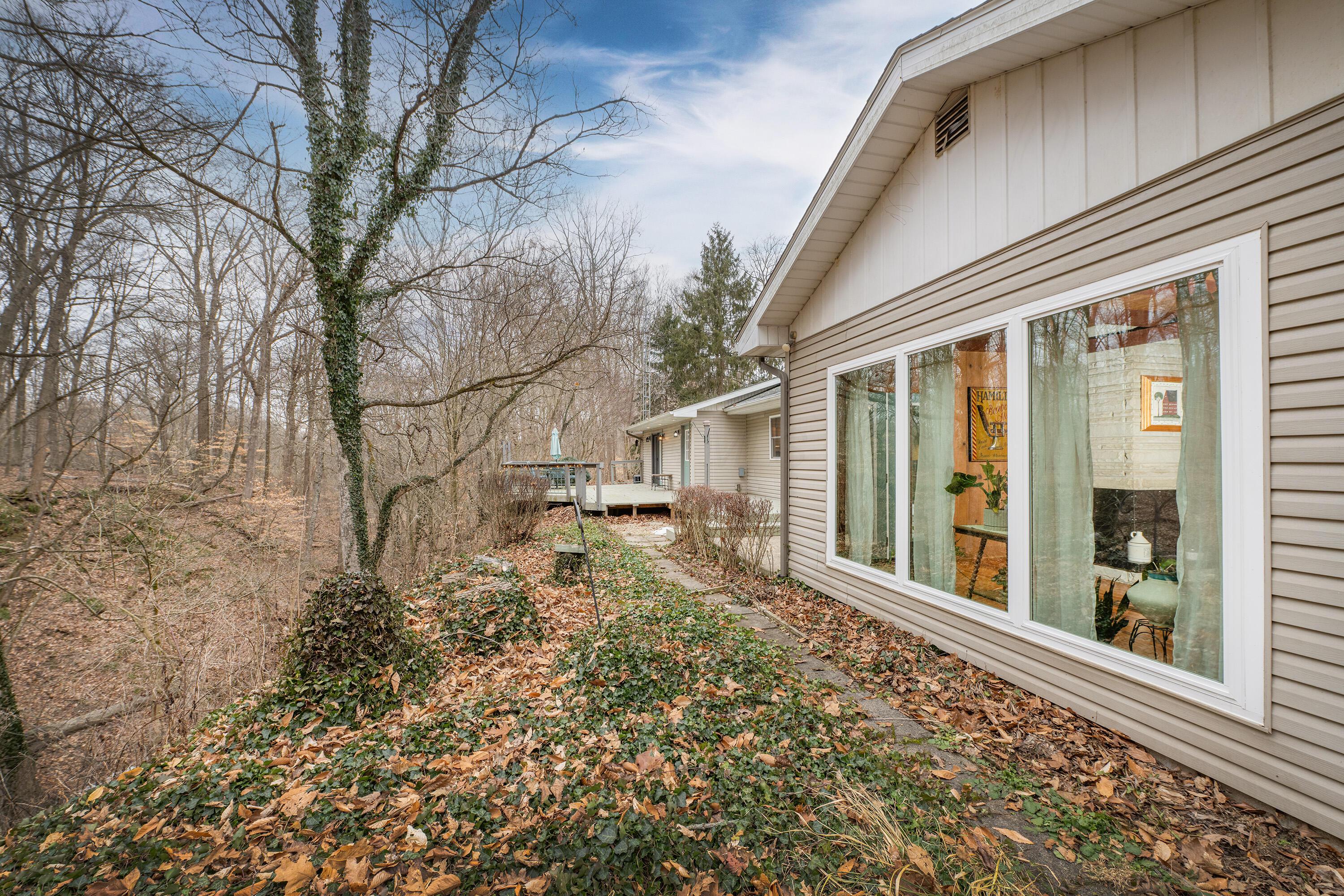 20860 Newcastle Road, Gambier, Ohio image 6