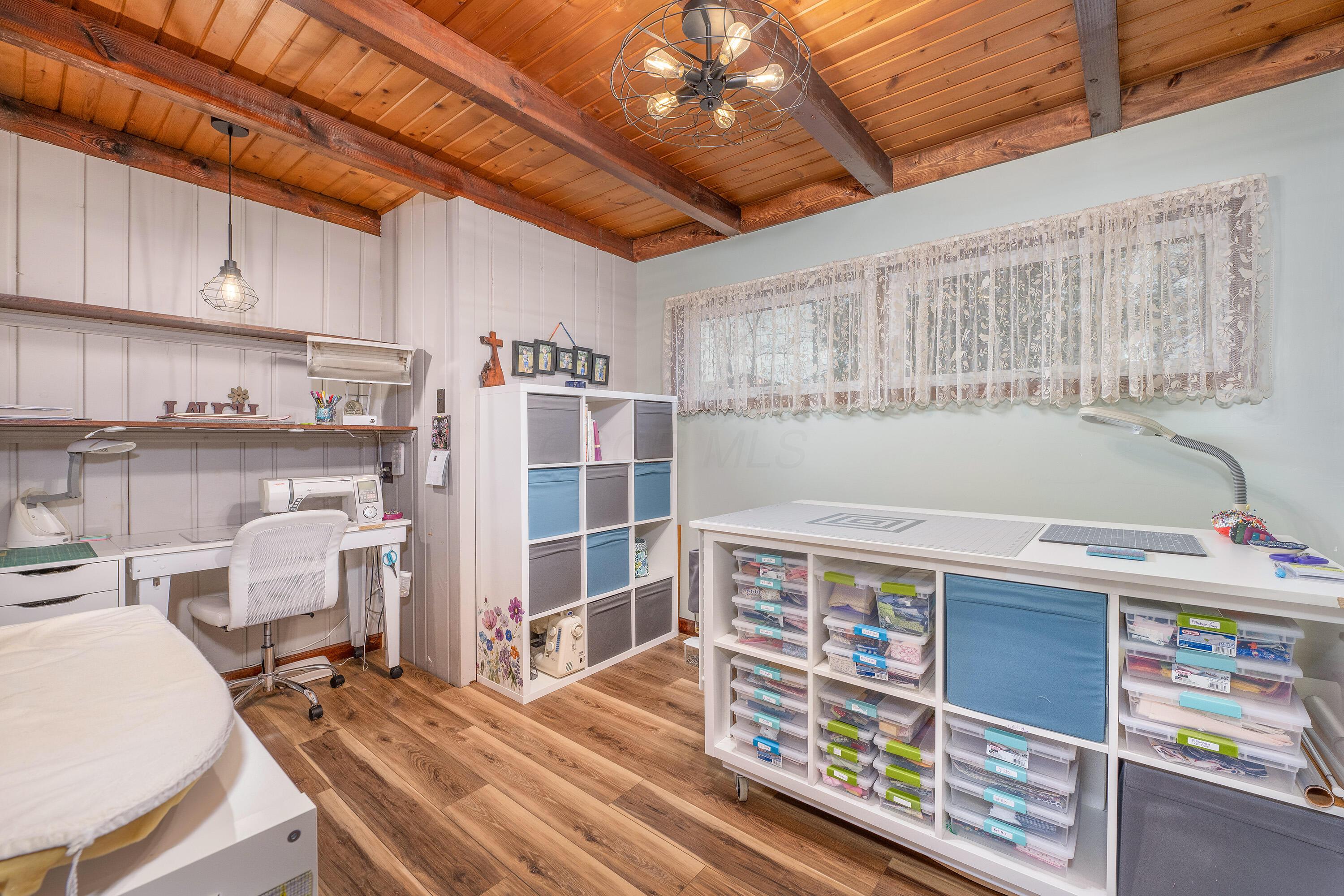 20860 Newcastle Road, Gambier, Ohio image 18