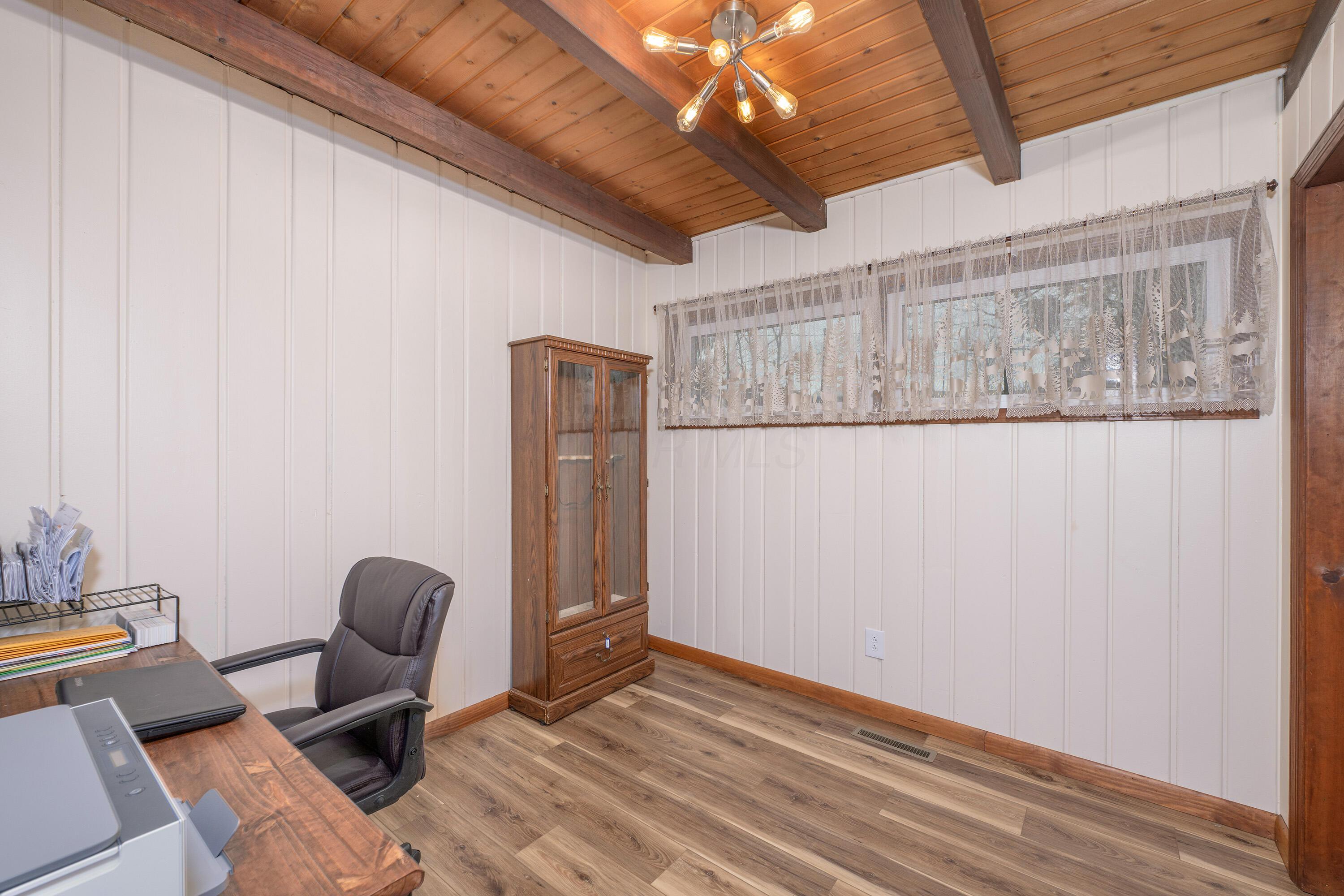 20860 Newcastle Road, Gambier, Ohio image 19