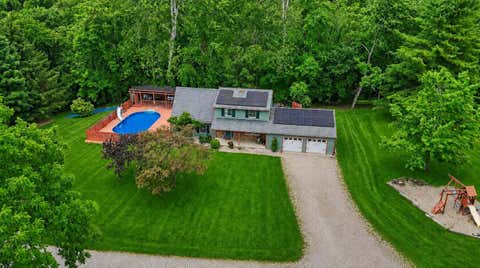 Homes For Sale - 2625 Fawn Lane<br/> Zanesville, OH 43701