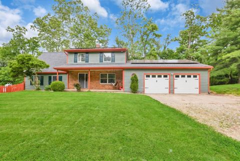 Photo of 2625 Fawn Lane, Zanesville, OH 43701 (MLS # 226022724)