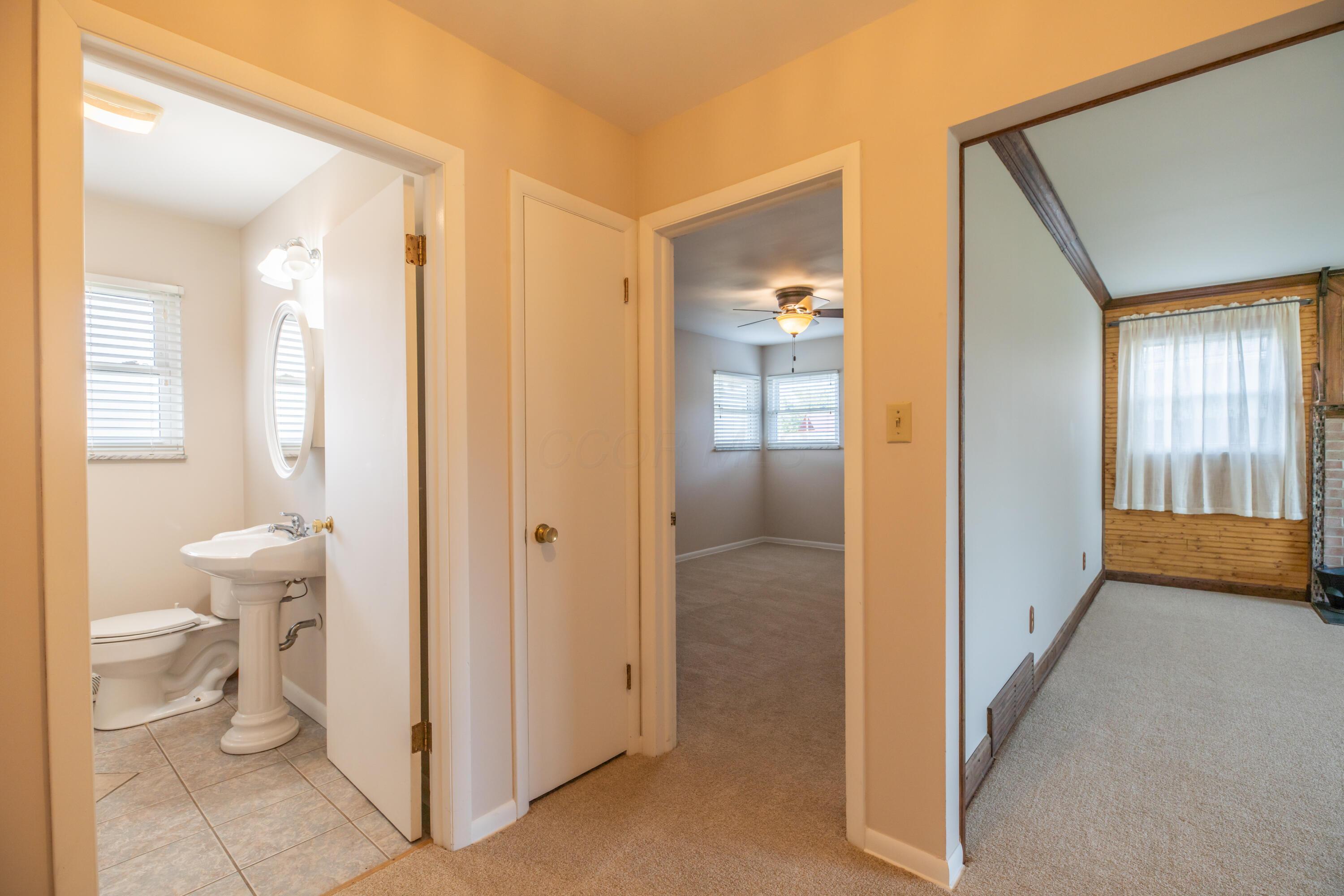 4351 Joyce Road, Grove City, Ohio image 17