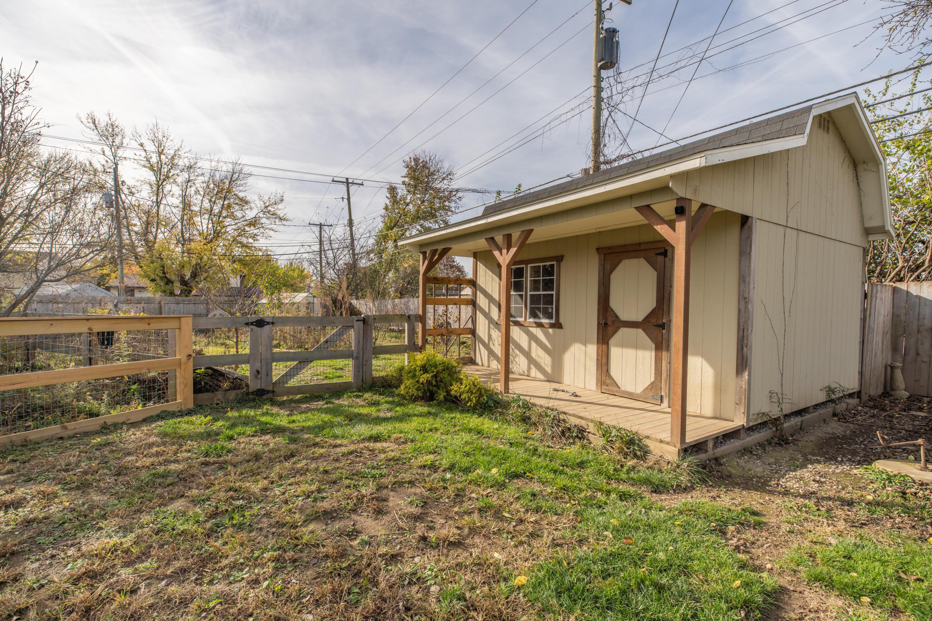 4351 Joyce Road, Grove City, Ohio image 10