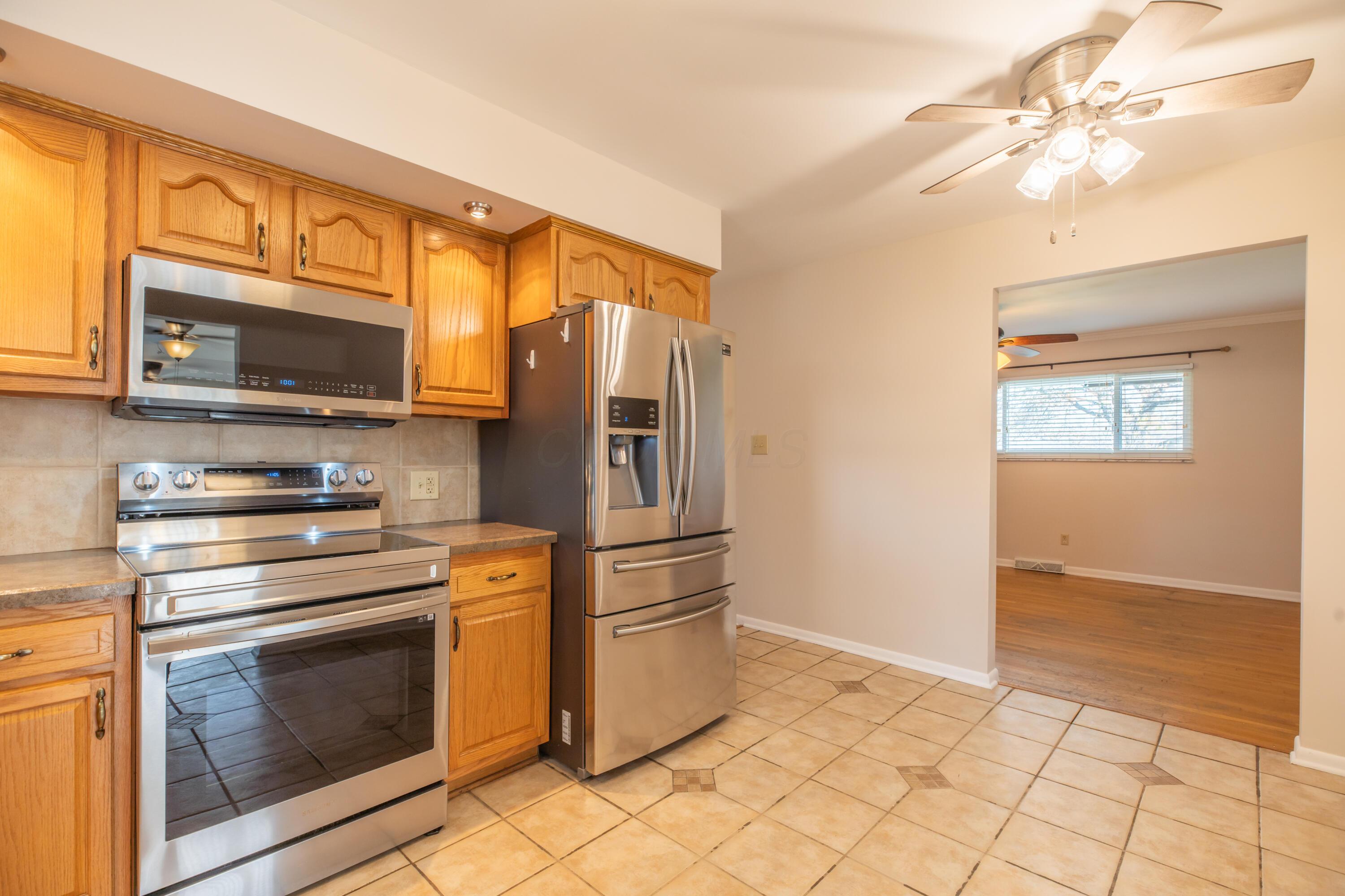 4351 Joyce Road, Grove City, Ohio image 28