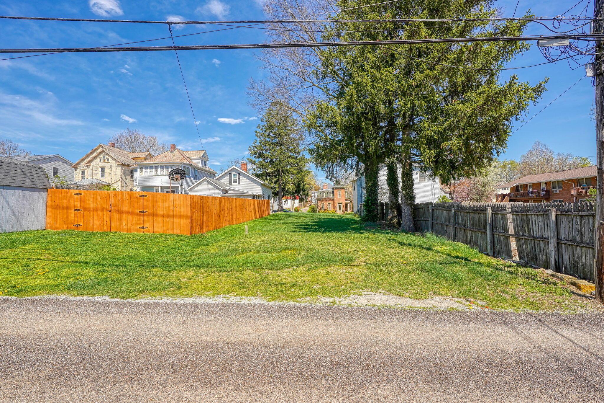 330 E Wheeling Street, Lancaster, Ohio image 5